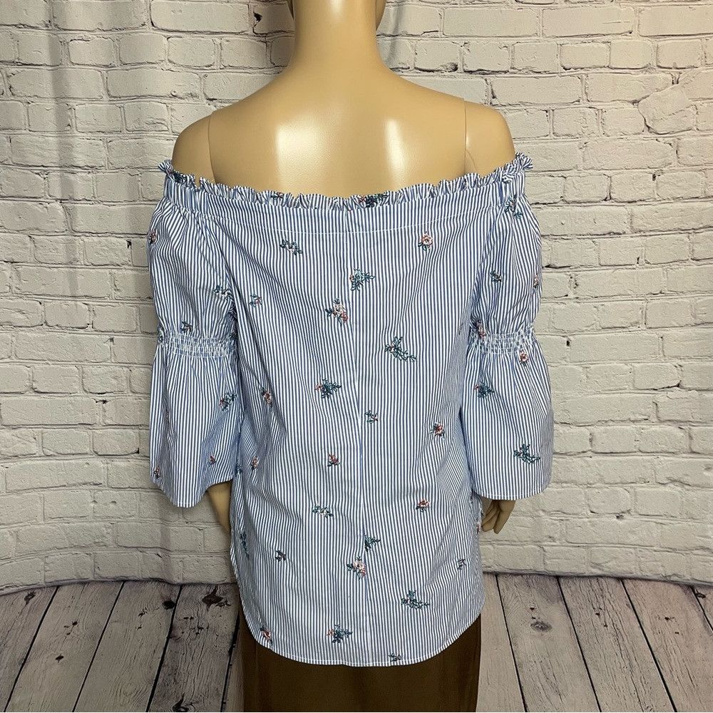 White House Black Market NWT New $99 White House Black Market Embroidered Off-The-Sh Size S / US 4 / IT 40 - 5 Thumbnail