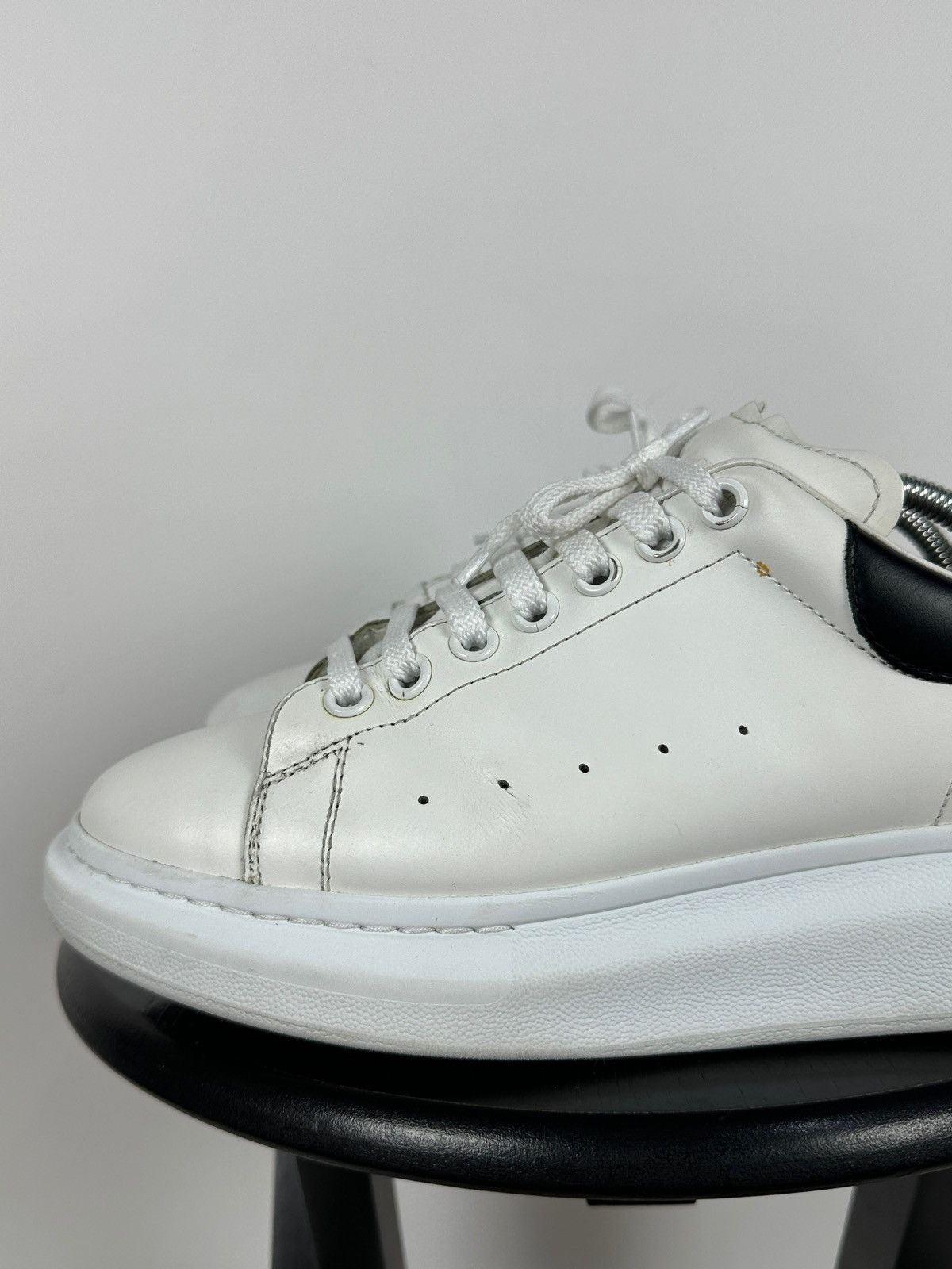 Alexander McQueen Alexander McQueen Oversized White Leather Sneakers Size US 9.5 / EU 42-43 - 14 Thumbnail
