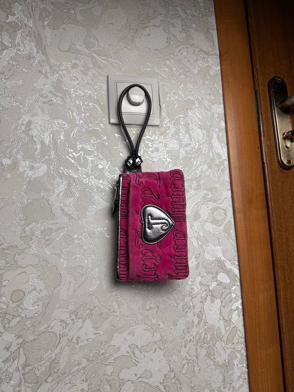 Juicy Couture Juicy Couture Vintage Velour Y2K Wallet Rare Barbie Style Size ONE SIZE - 3 Thumbnail