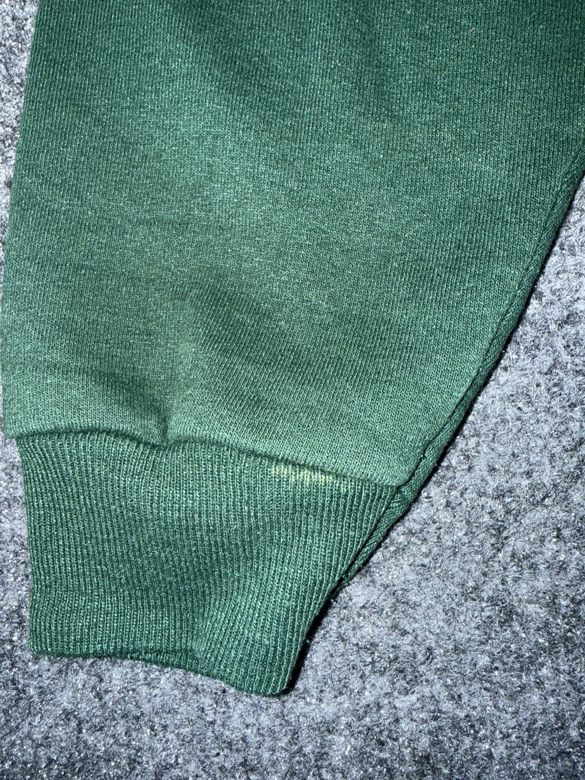 Champion Vintage Champion Crewneck Sweatshirt Green Script L Size US L / EU 52-54 / 3 - 9 Thumbnail