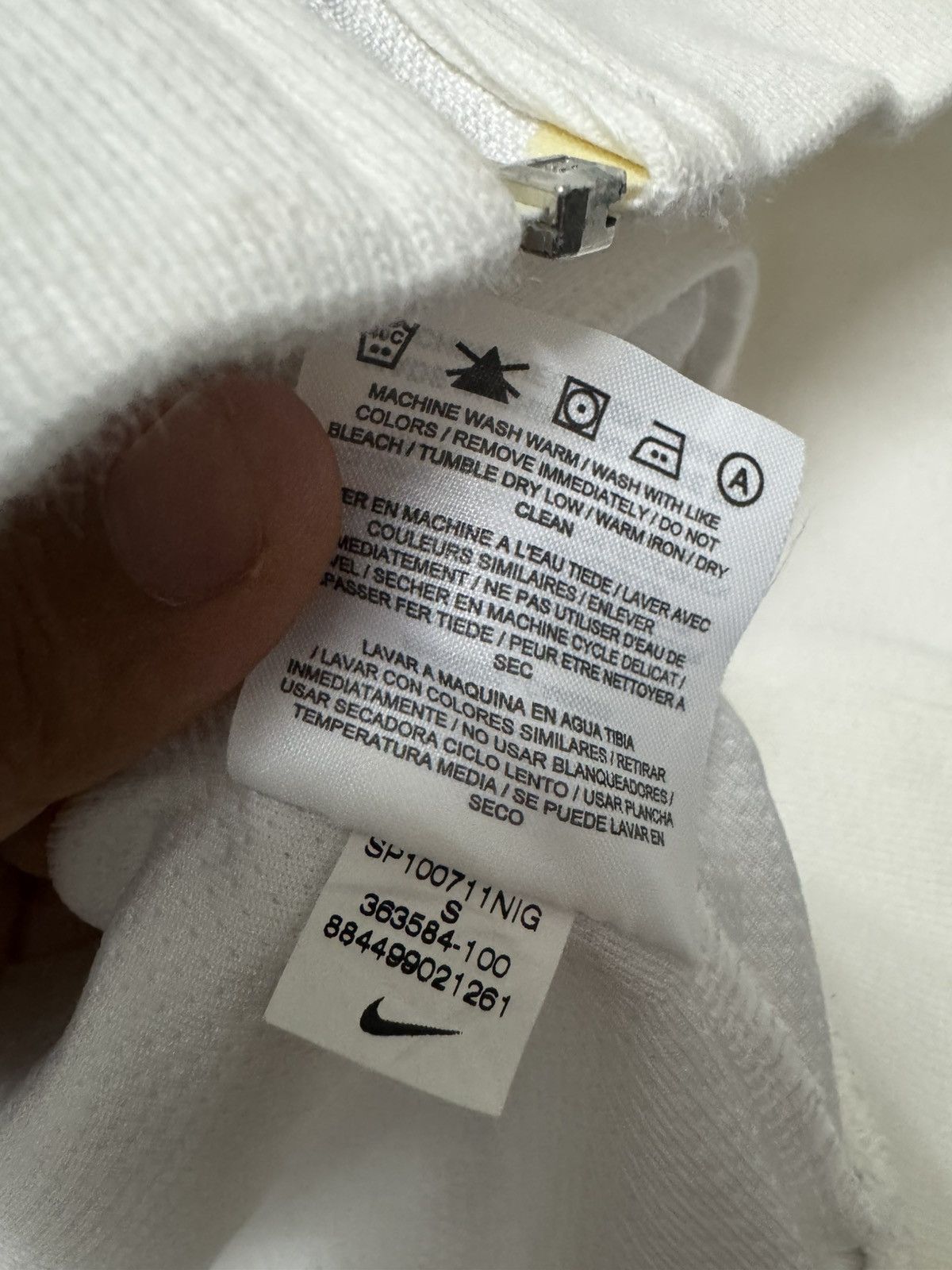 Nike Vintage Nike Roger Federed Embroidered Logo Tennis RF Size US S / EU 44-46 / 1 - 8 Thumbnail