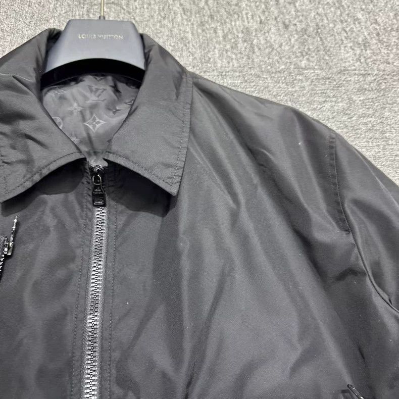 Louis Vuitton Louis Vuitton Multi-pocket functional jacket with presbyopi Size US M / EU 48-50 / 2 - 4 Thumbnail