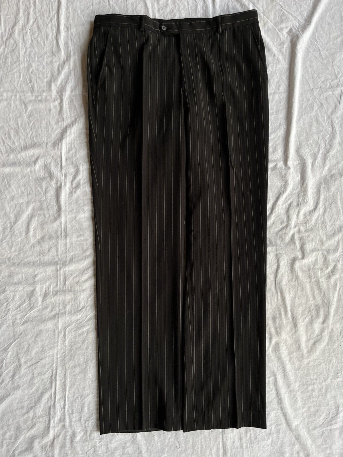 Japanese Brand Vintage Black Pinstripe Trousers Pleated Tailored Fit Y2K Size US 36 / EU 52 - 1 Thumbnail