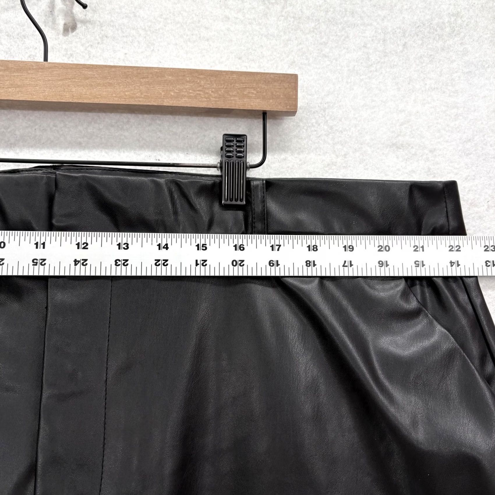 Torrid Torrid Studio Pants Womens 22 Black Wide-Leg Dress Pants Lined Pockets Zip Front 28in Inseam Size 40" / US 18 - 6 Thumbnail