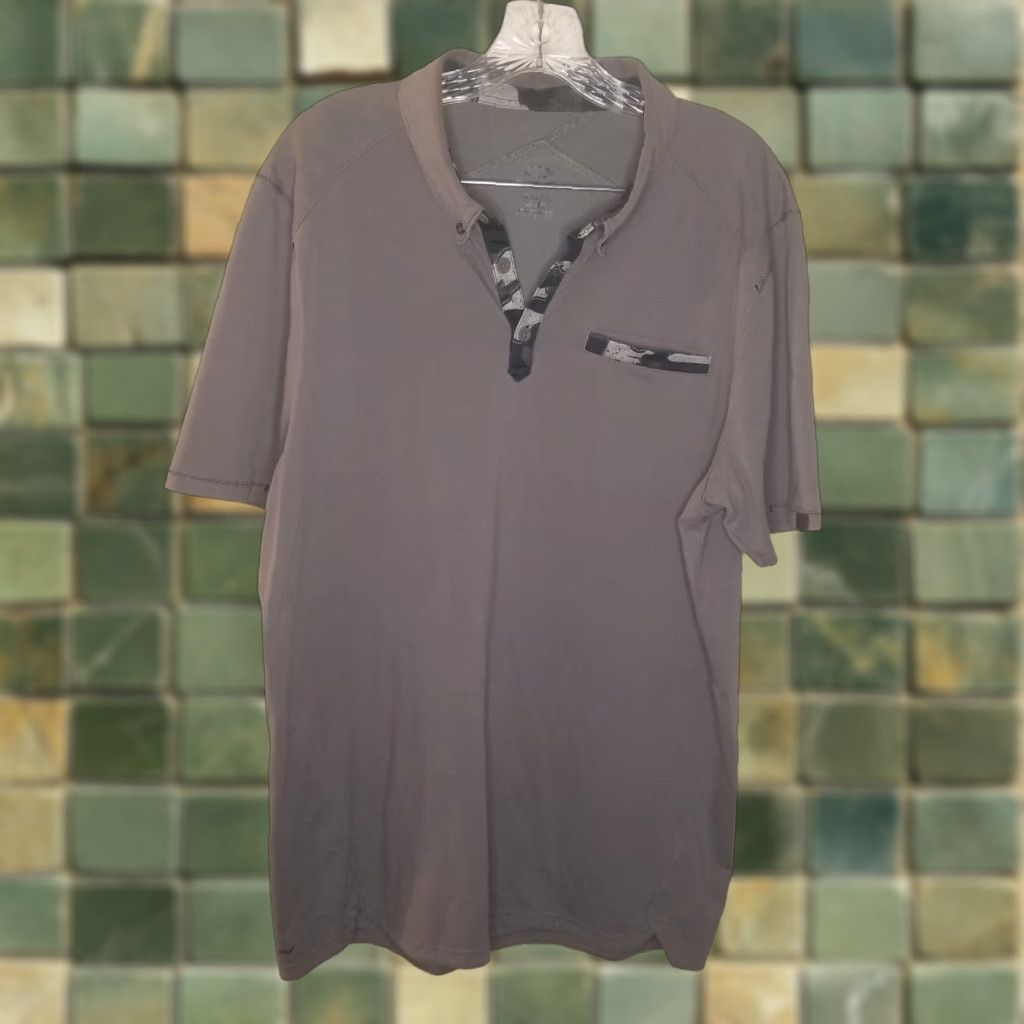 Oakley Oakley Mens Gray Short Sleeve Pocket Regular Fit Polo Size XL Size US XL / EU 56 / 4 - 1 Thumbnail