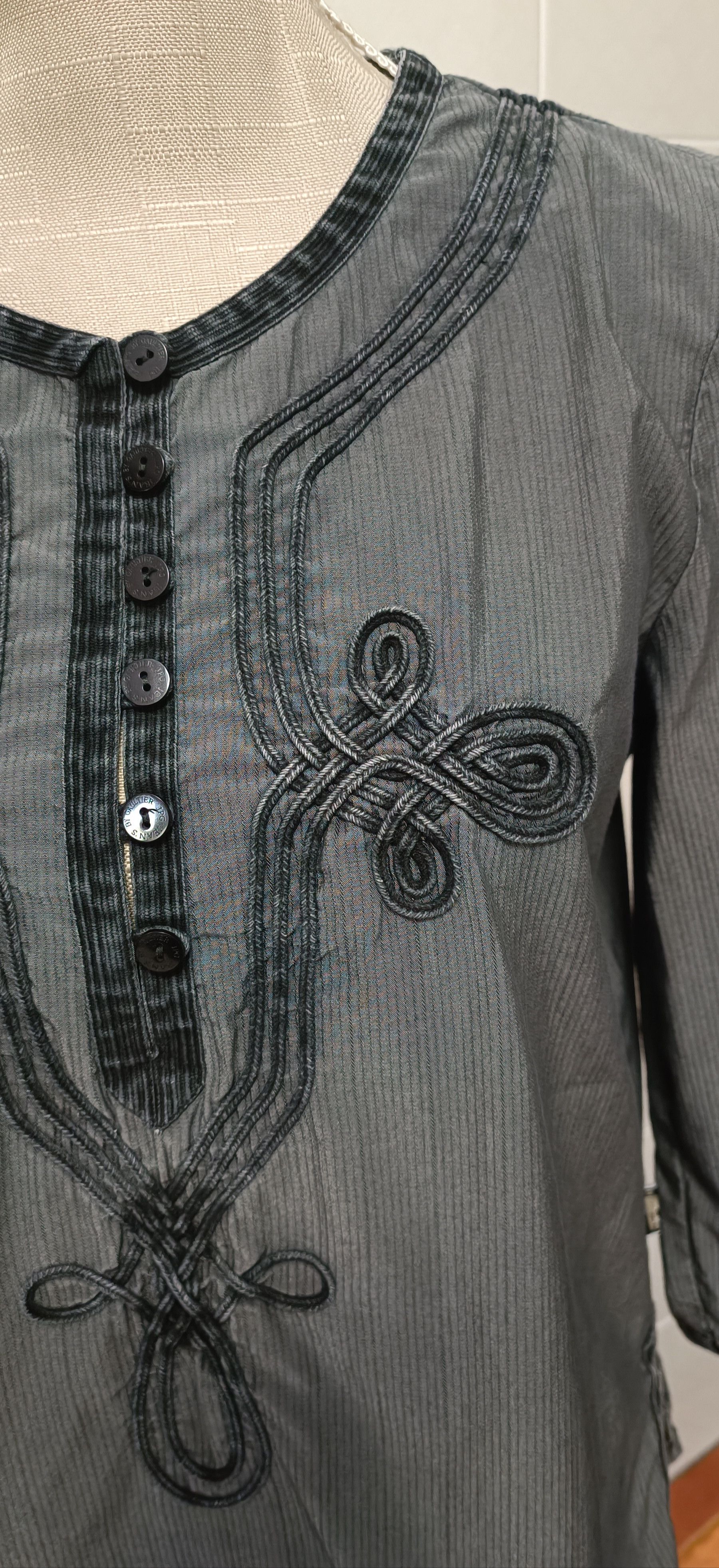 Jean Paul Gaultier Oriental-inspired embroidery gray t-shirt Size L / US 10 / IT 46 - 22 Thumbnail