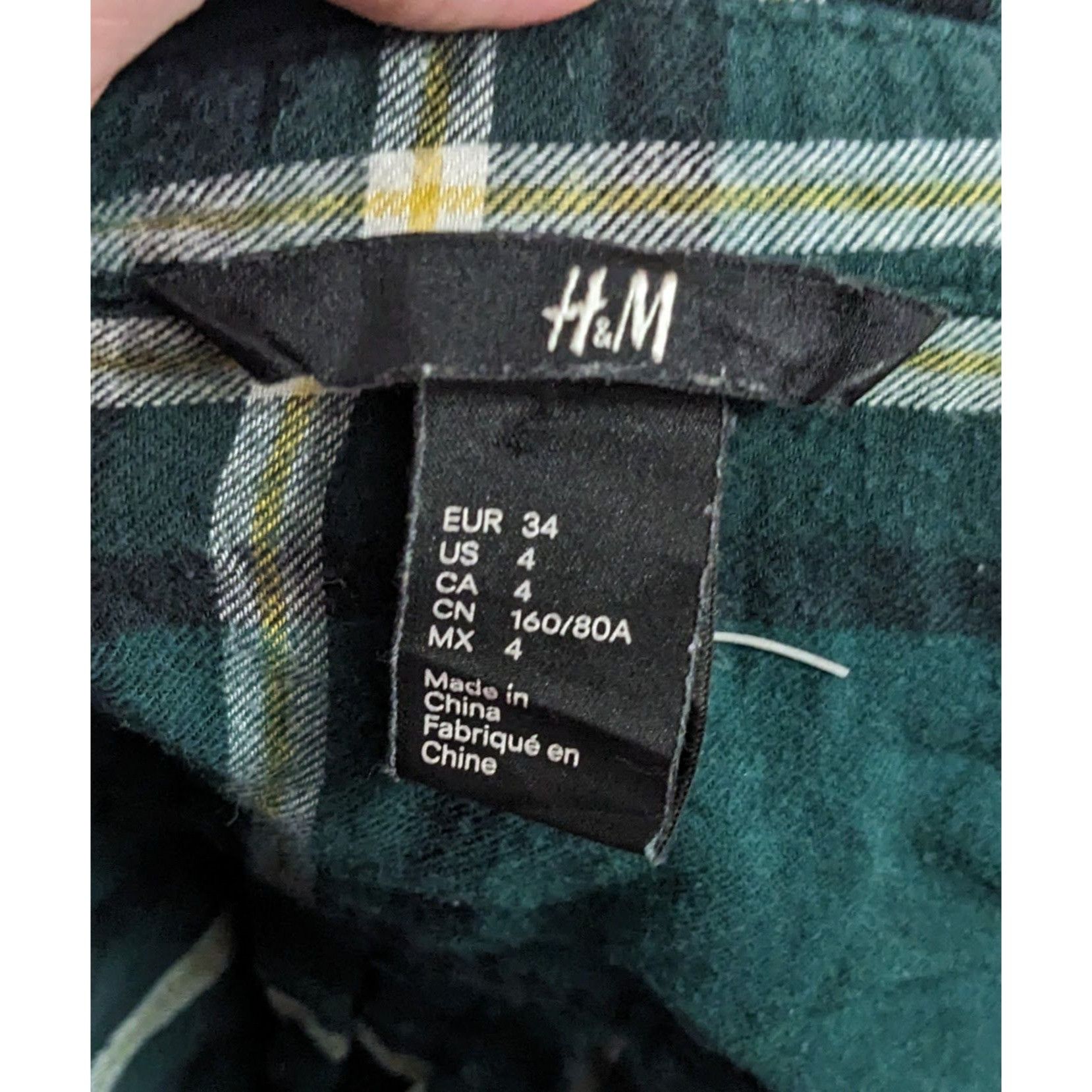 H&M H&M Green And White Plaid Button Down Long Sleeve Top Size S / US 4 / IT 40 - 5 Thumbnail