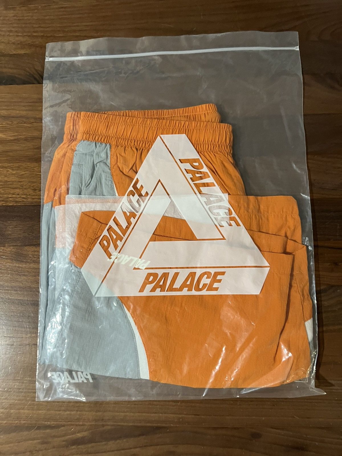 Palace PALACE RUN IT SHORT JAFFA / GREY RIPSTOP NYLON SIZE LARGE Size US 34 / EU 50 - 9 Thumbnail