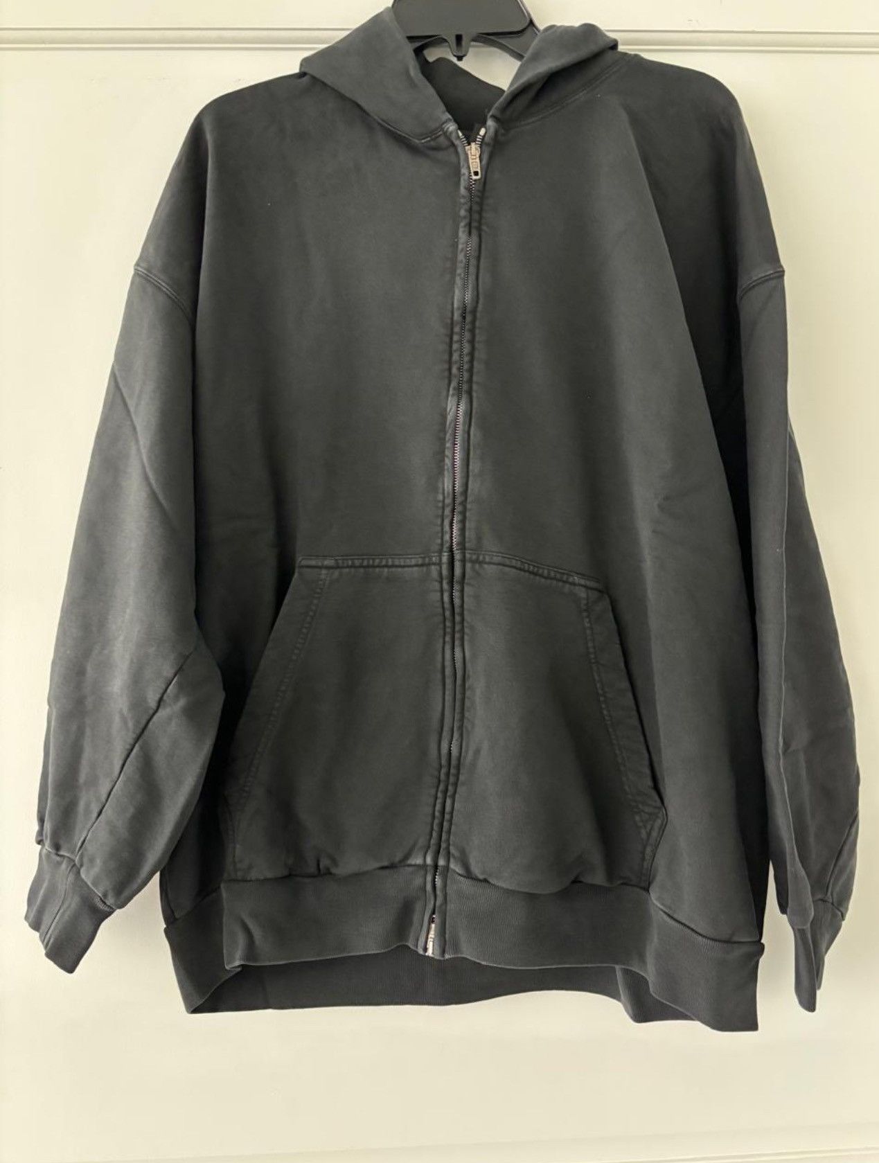 Balenciaga Worn Out Vintage Effect Paris Zip Up Hoodie in Black Size US XS / EU 42 / 0 - 4 Thumbnail
