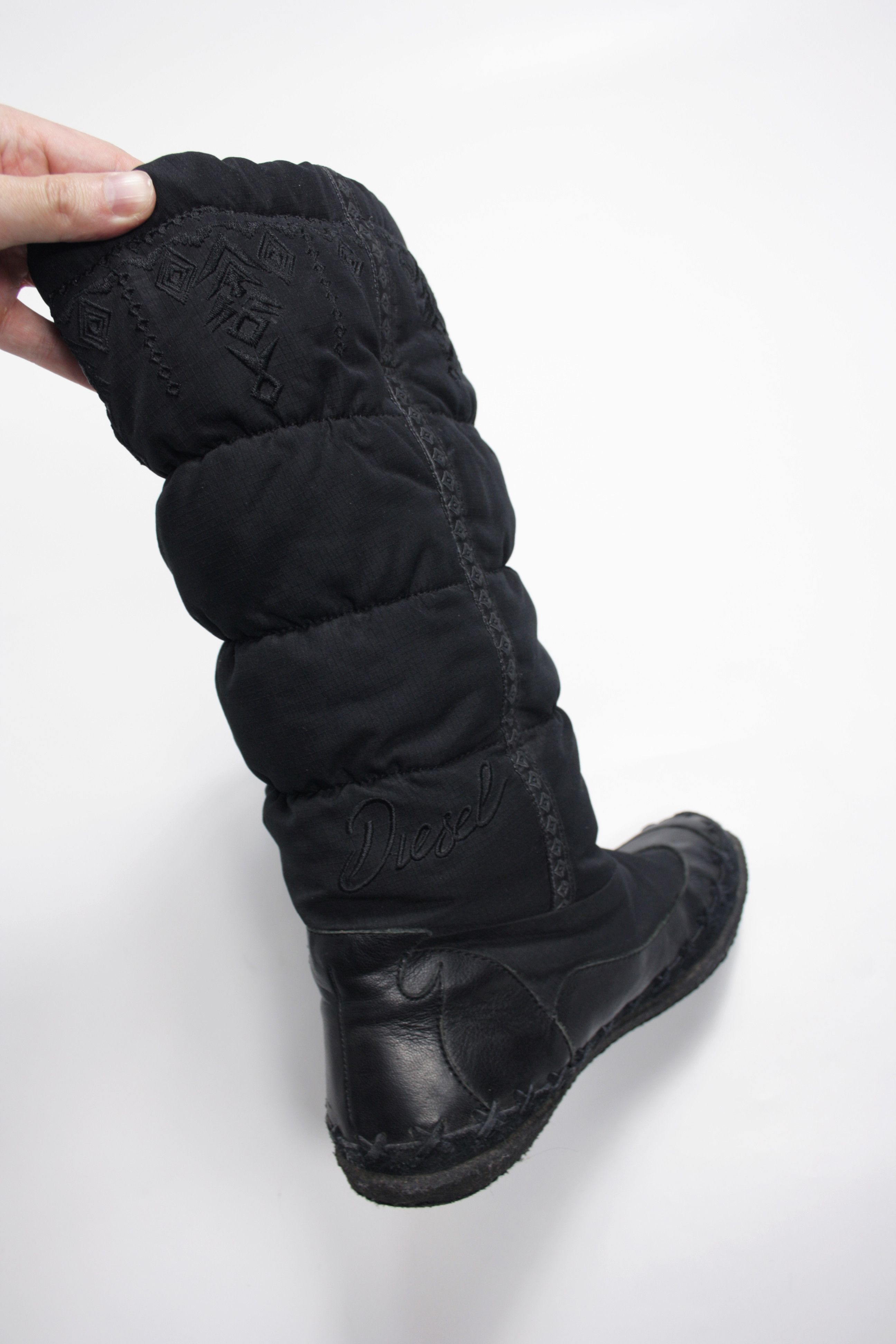 Diesel Diesel Y2K Crystalline Leather Puffer Snow Winter Boots Size US 7.5 / IT 37.5 - 5 Thumbnail