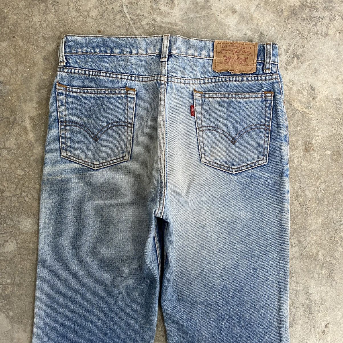 Levi's Vintage 90’s Levis 505 Faded Blue Straight Leg Jeans Size US 32 / EU 48 - 11 Thumbnail