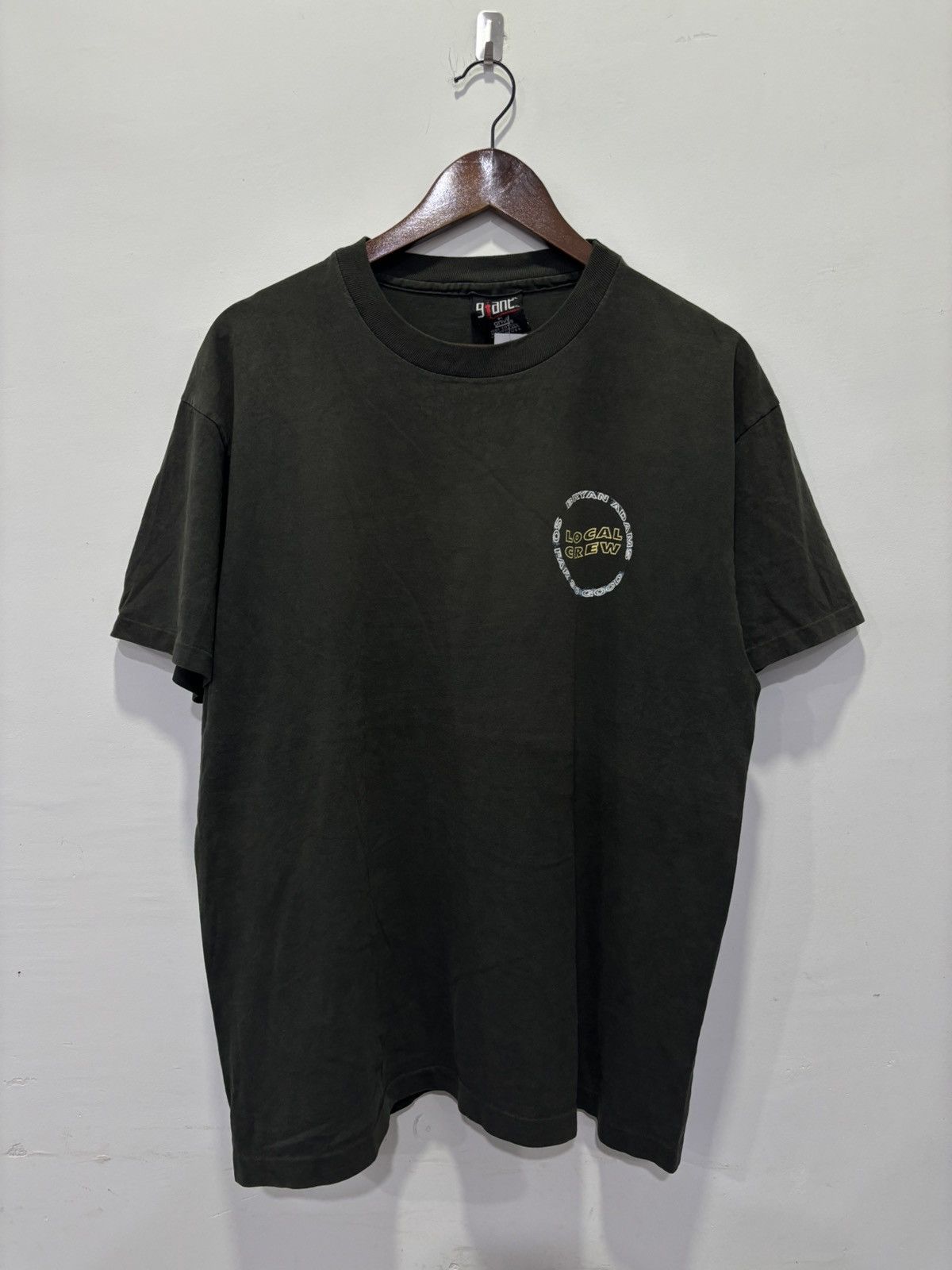 Band Tees × Vintage Vintage Bryan Adams Local Crew Tshirt Size US XL / EU 56 / 4 - 1 Thumbnail