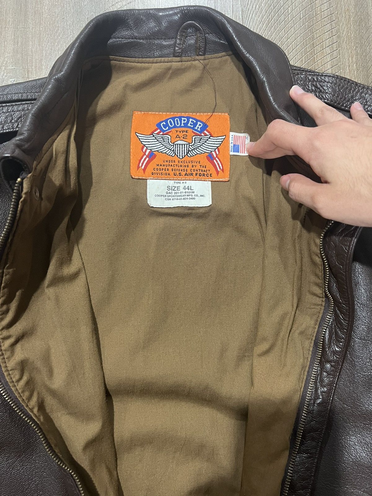 Vintage VINTAGE Cooper Air Force A-2 Bomber Flight Jacket Size US M / EU 48-50 / 2 - 2 Thumbnail
