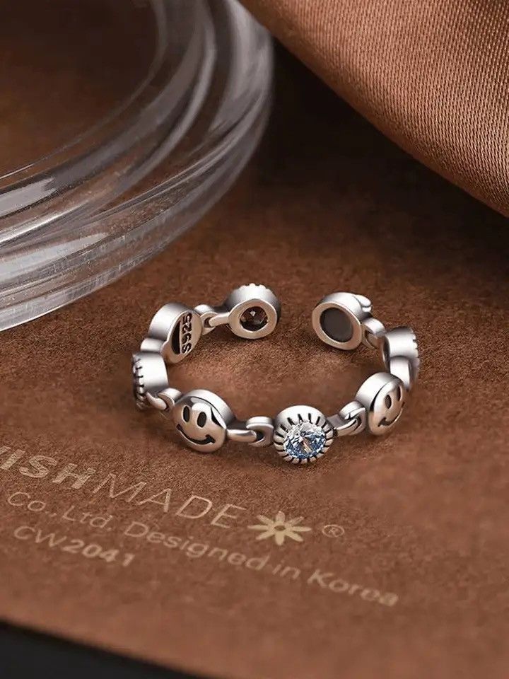 Jewelry Smile Face Rings Size ONE SIZE - 1 Thumbnail