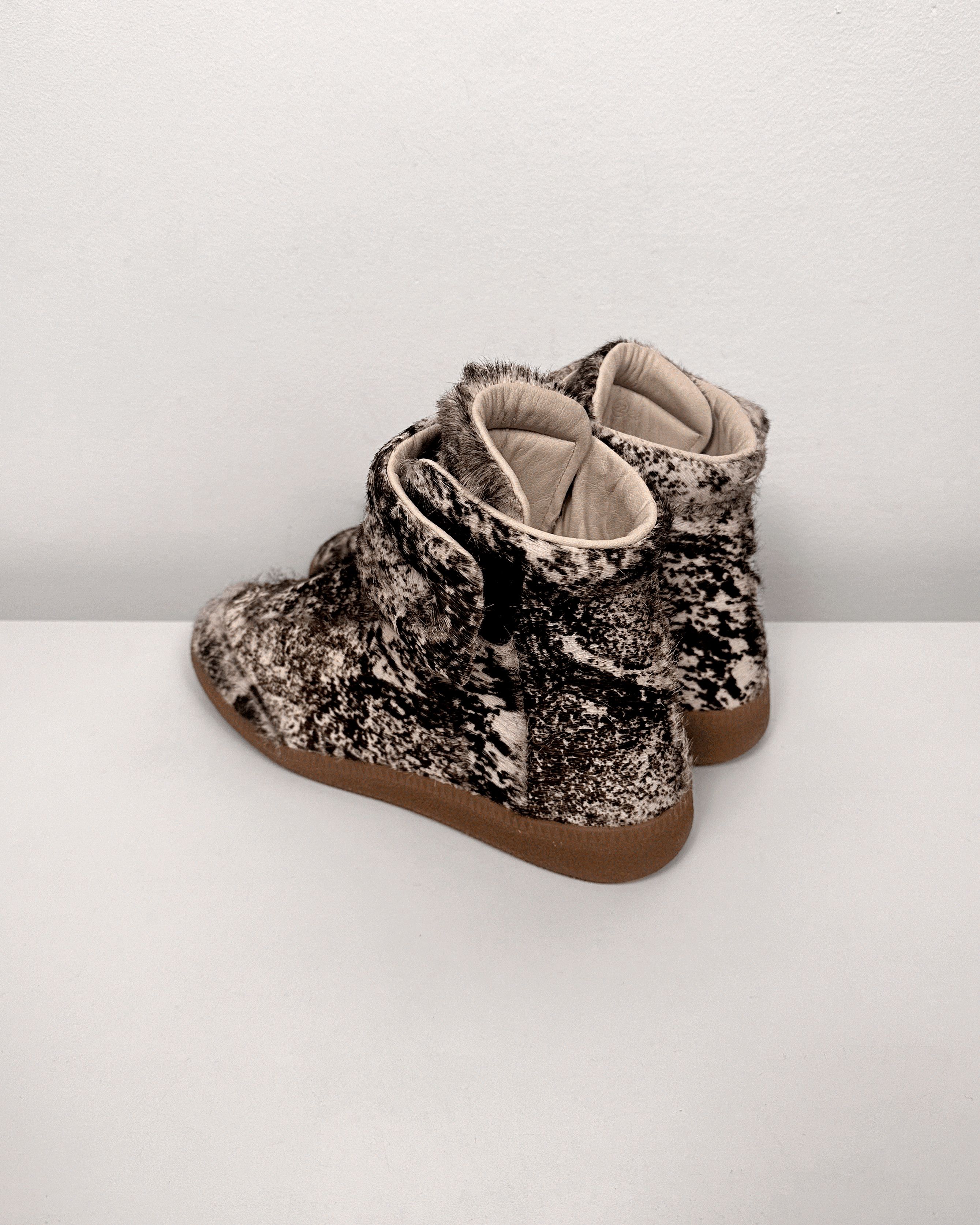 Maison Margiela Maison Margiela Snake Texture Ponyhair Future High Sneakers Size US 7 / EU 40 - 2 Thumbnail