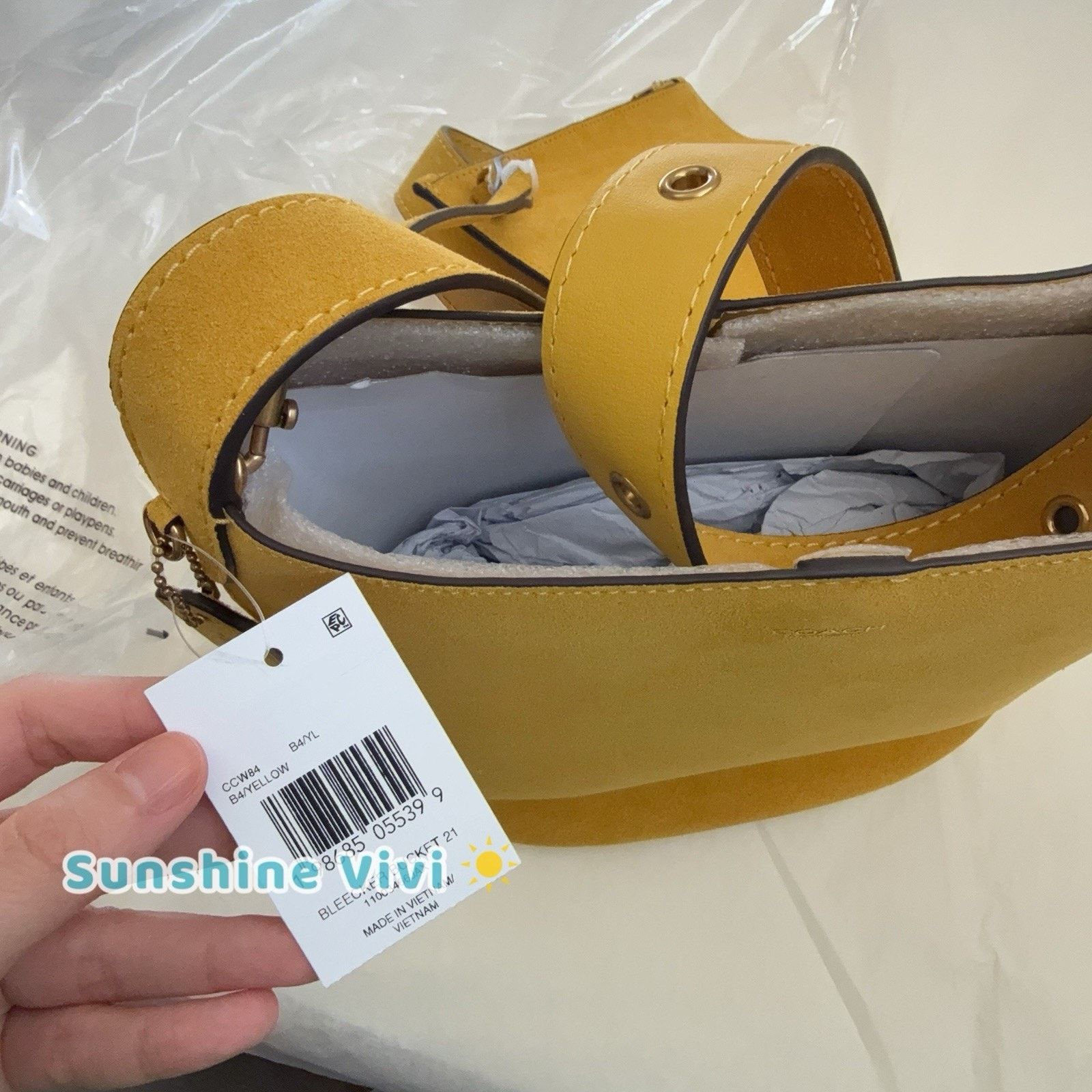 Coach NWT Coach Bleecker Bucket Bag 21 CCW84 suede yellow Size ONE SIZE - 7 Thumbnail