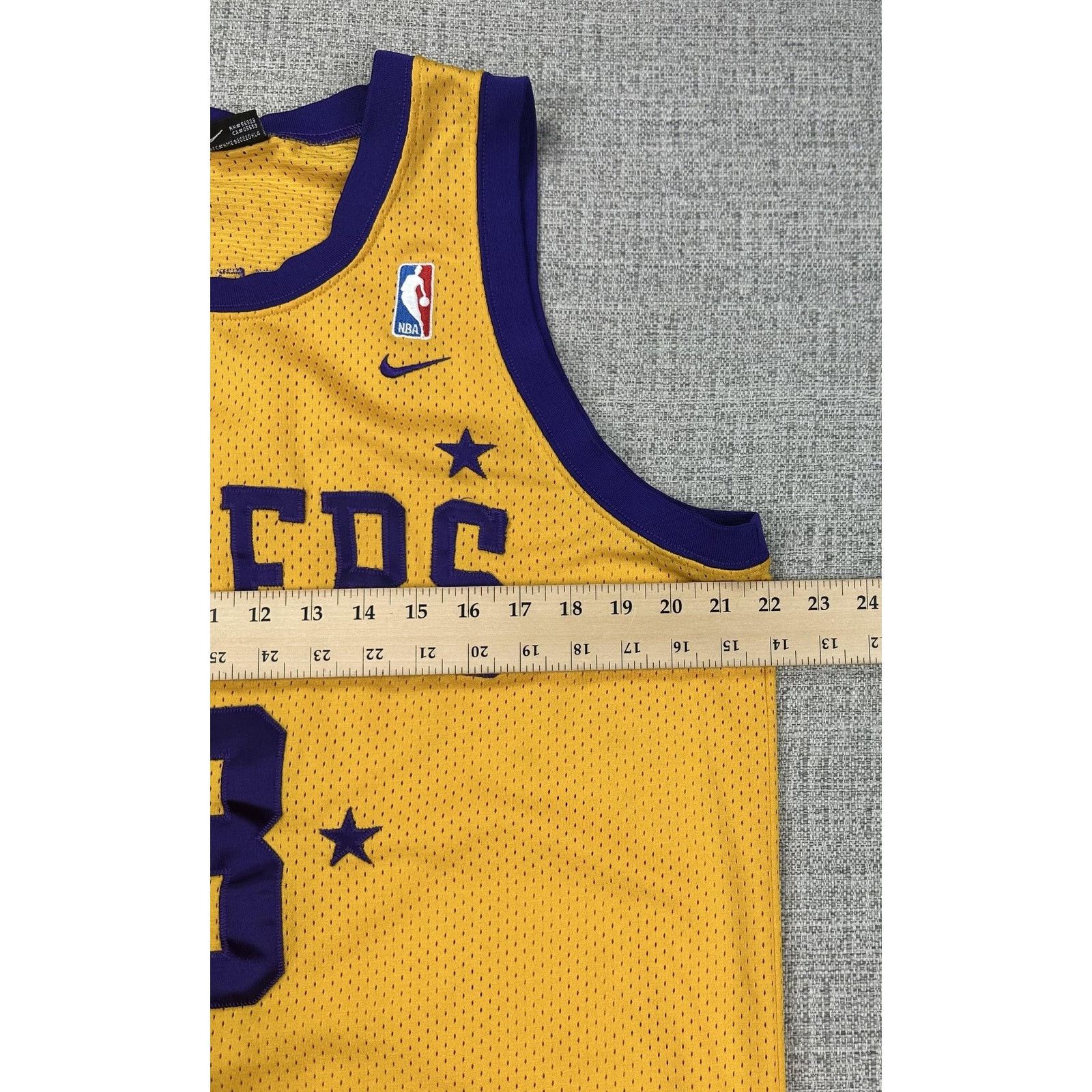 Nike Los Angeles Lakers Jersey Rewind Sz L NBA Nike Kobe Bryant 8 Size US L / EU 52-54 / 3 - 3 Thumbnail