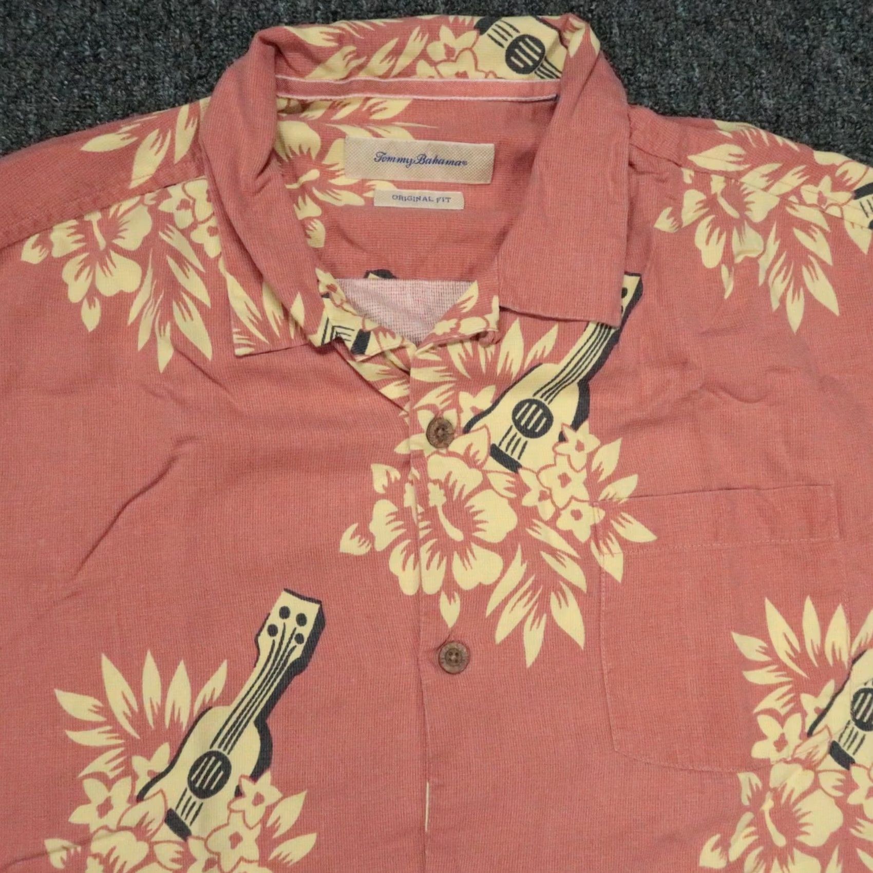 Tommy Bahama Tommy Bahama Shirt Men Large Coral Red Ukulel Floral Short Sleeve Silk Hawaiian Button-Up Pattern: Floral Size US L / EU 52-54 / 3 - 2 Thumbnail