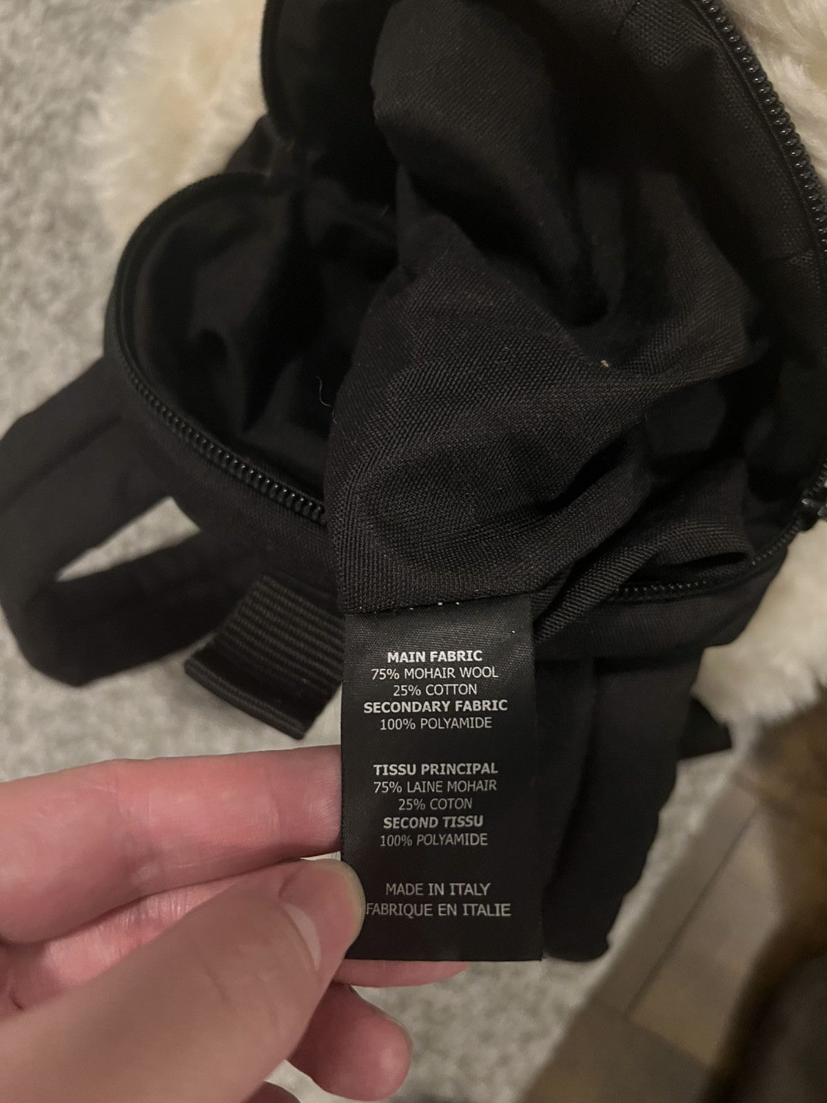 Vetements Vetements 19FW White Mohair Anarchy Bear Backpack Size ONE SIZE - 8 Thumbnail