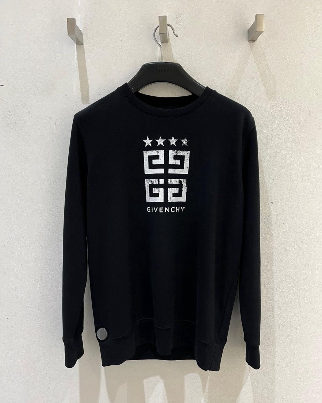 Givenchy Givenchy Logo Printed Crewneck Sweatshirt Size US XS / EU 42 / 0 - 1 Thumbnail