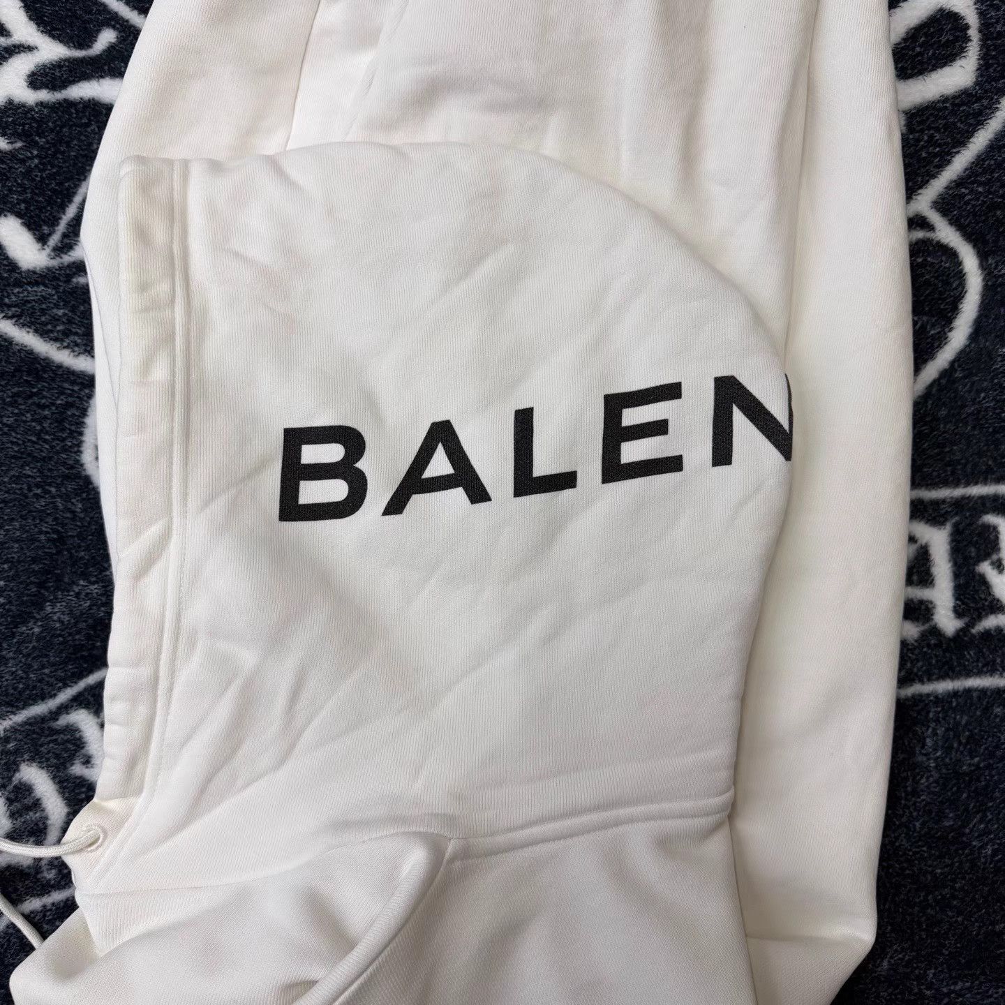 Balenciaga Balenciaga White Logo Hoodie Q10 Size US M / EU 48-50 / 2 - 3 Thumbnail