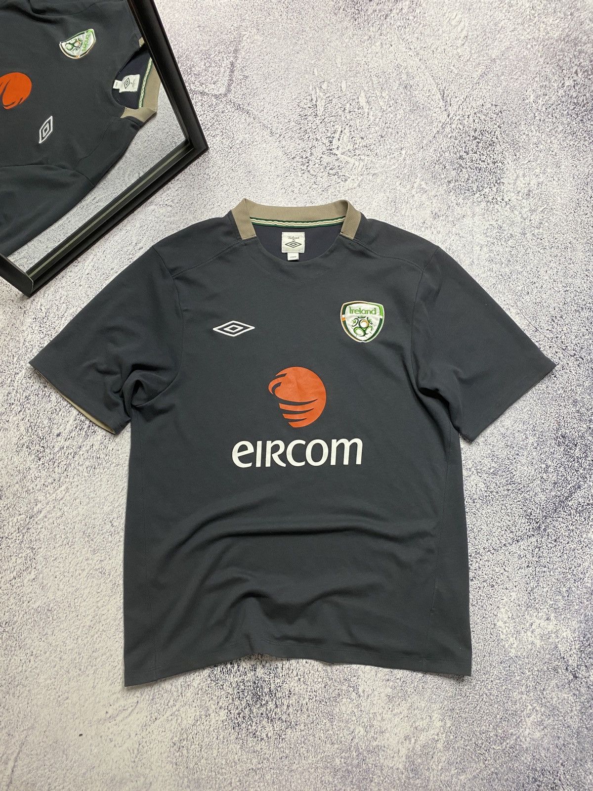 Umbro Republic of Ireland 2010/11 Umbro Home Training Jersey Size US L / EU 52-54 / 3 - 1 Thumbnail