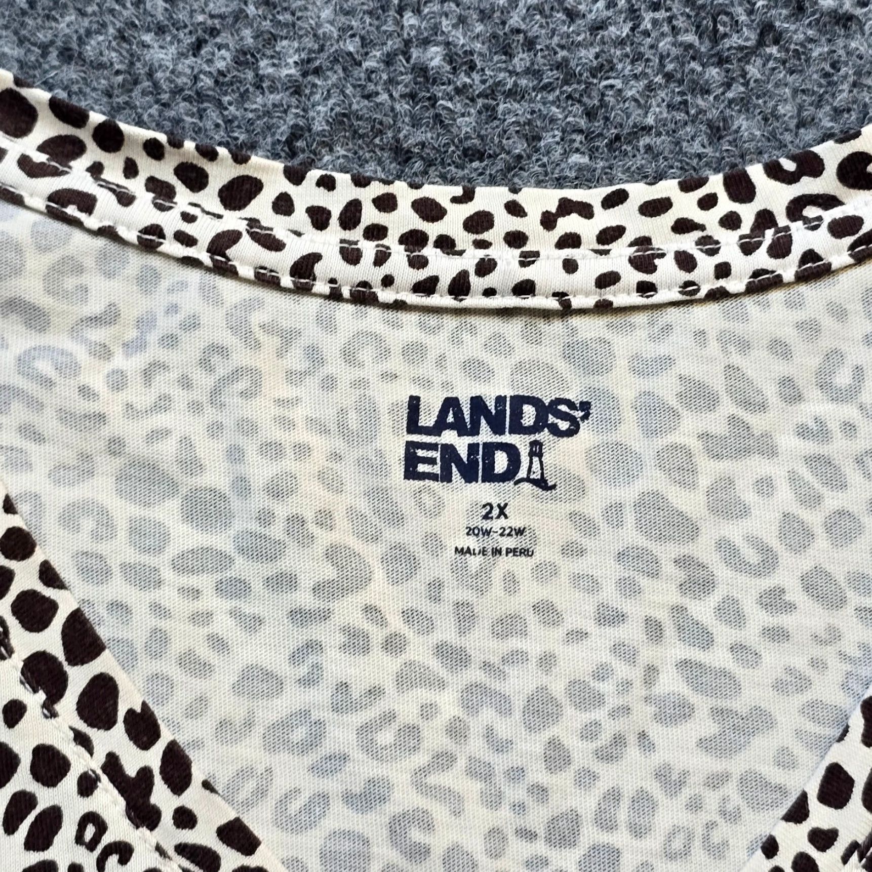 Lands' End Lands' End Top Womens 2X Tan Leopard V Neck Long Sleeve Stretch Casual Basic Shirt Womens Mens? Size XXL / US 16-18 / IT 52-54 - 3 Thumbnail