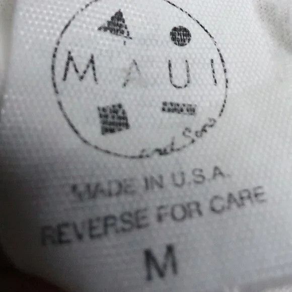Maui and Sons × Vintage Vintage Maui And Sons Sharks T-Shirt Size US M / EU 48-50 / 2 - 3 Thumbnail