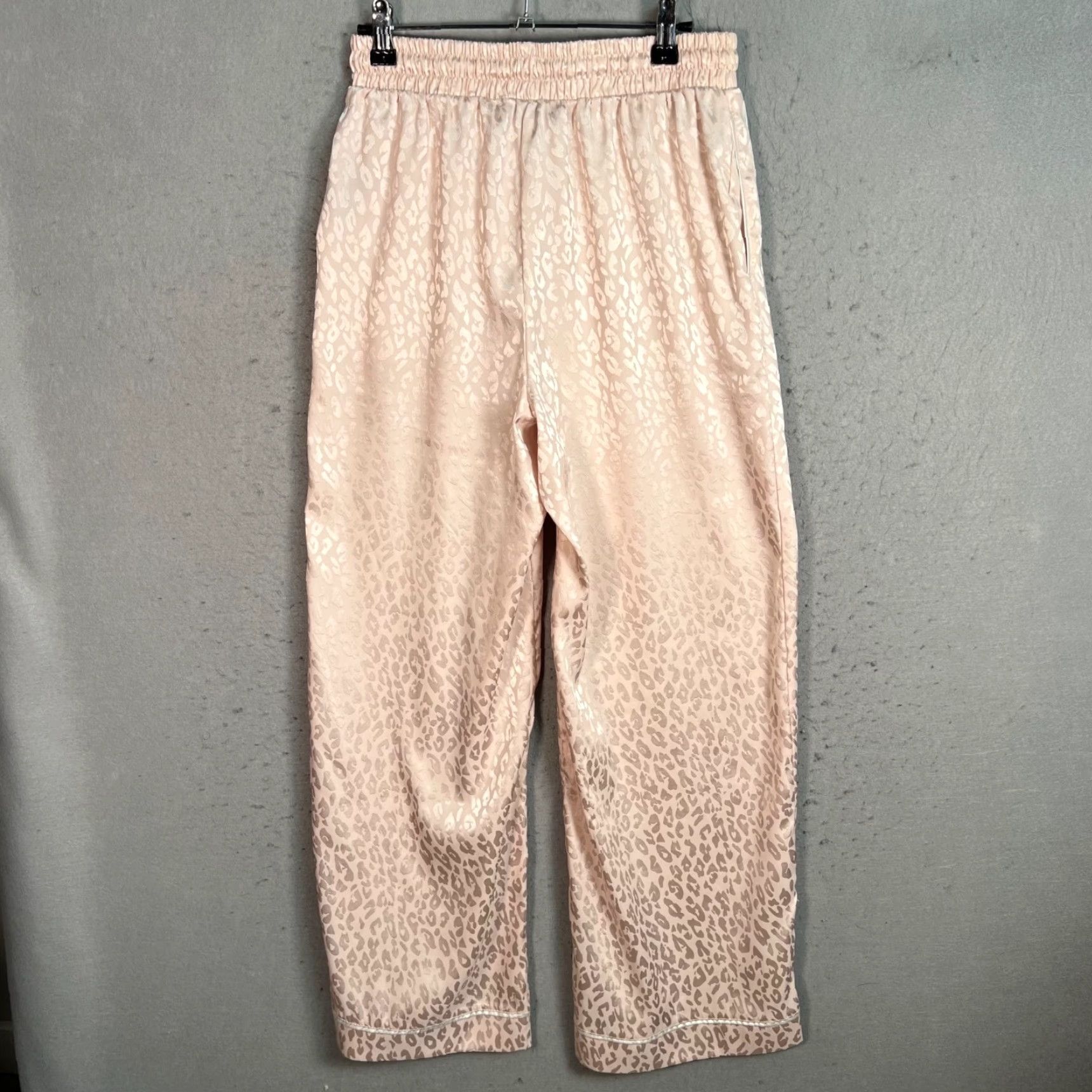 BCBGeneration BCBGMAXAZRIA Womens Size Small Pink Leopard Satin Lounge Pants Size 28" / US 6 / IT 42 - 2 Thumbnail