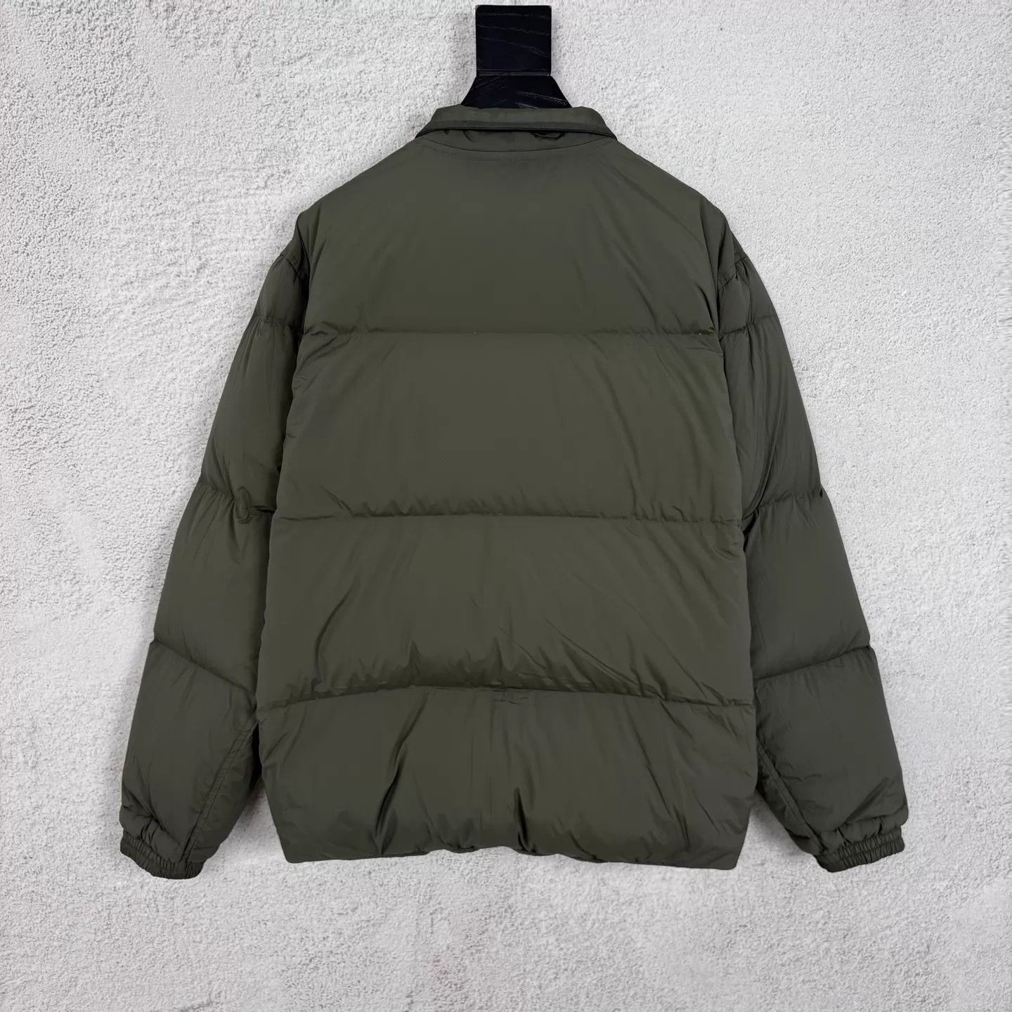 Louis Vuitton LV Green Monogram 2-sided down jacket 46 Size US S / EU 44-46 / 1 - 4 Thumbnail