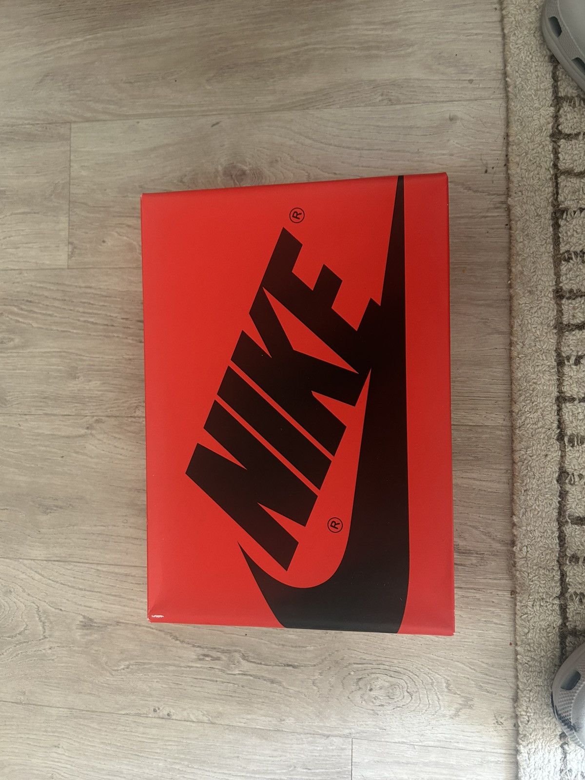 Jordan Brand Women’s Air Jordan 1 Retro High OG Satin Bred 2023 Size US 12 / IT 42 - 7 Thumbnail