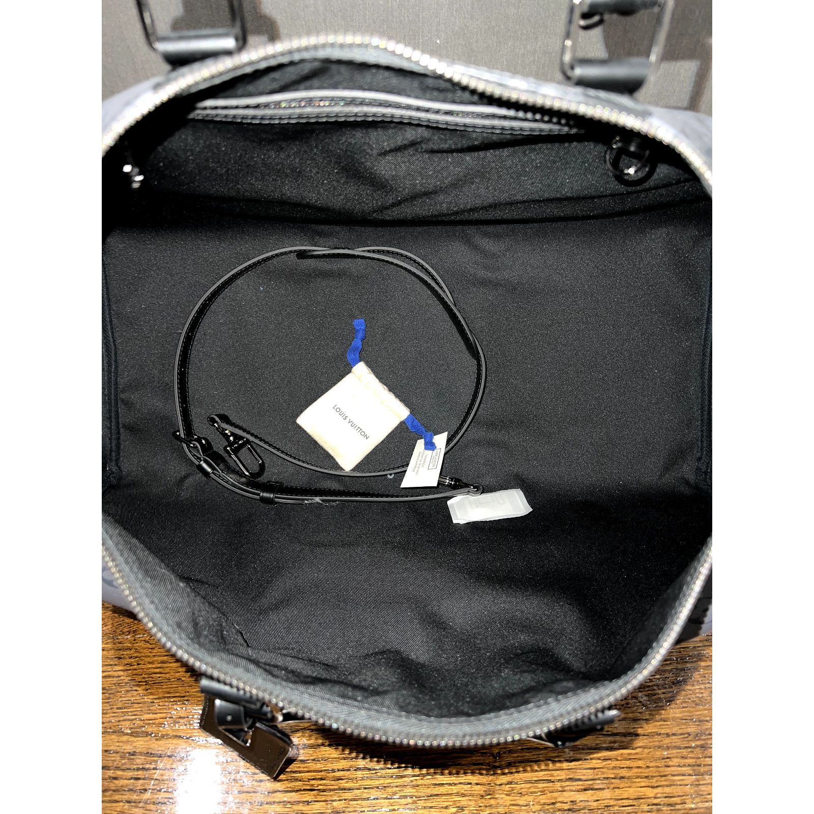 Louis Vuitton Louis Vuitton 50 Monogram Eclipse Grey LV Weekend Travel Bag Size ONE SIZE - 11 Thumbnail