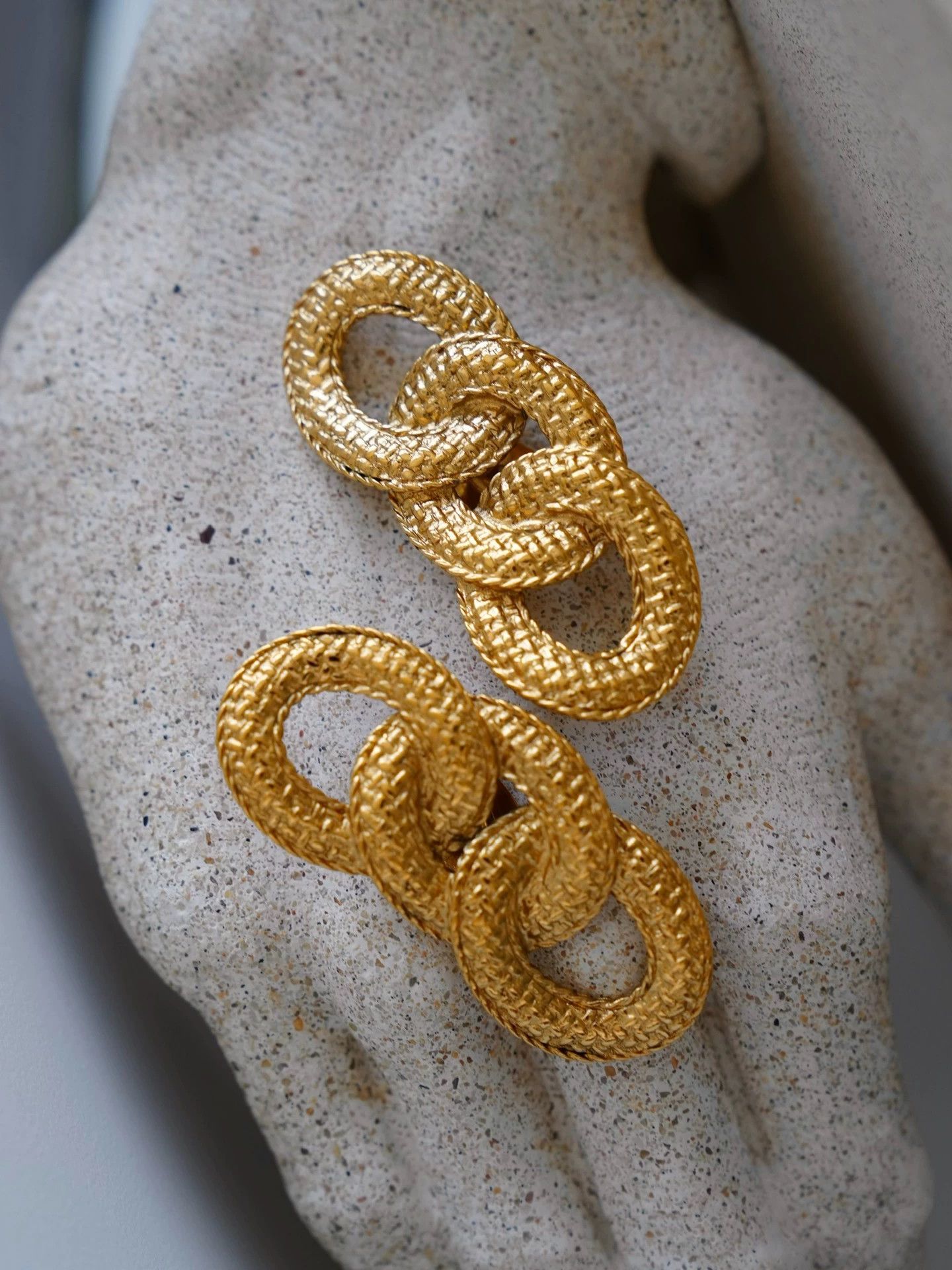 Dior Dior 1991 SS Runway Gold Ring Clasp Ear Clip Size ONE SIZE - 3 Thumbnail