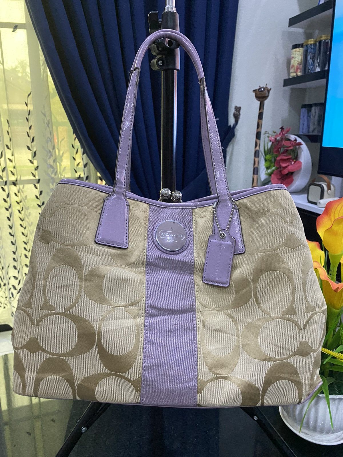 Coach Lavendar & Tan Coach Kiss Lock Purse Size ONE SIZE - 2 Thumbnail