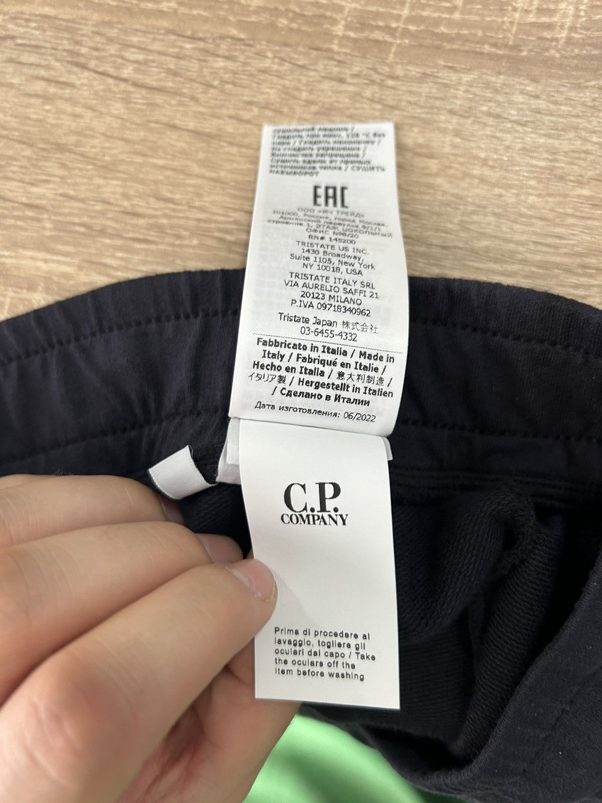 C.P. Company BRAND NEW C.P Company Cargo shorts Size US 33 - 8 Thumbnail