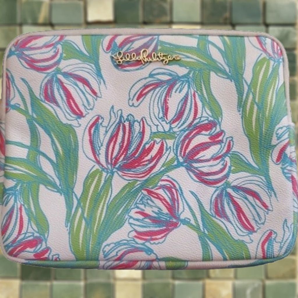 Lilly Pulitzer Lilly Pulitzer Floral Clutch Purse Zip Padded Tablet Case School Bag 12"x 10" Size ONE SIZE - 1 Thumbnail
