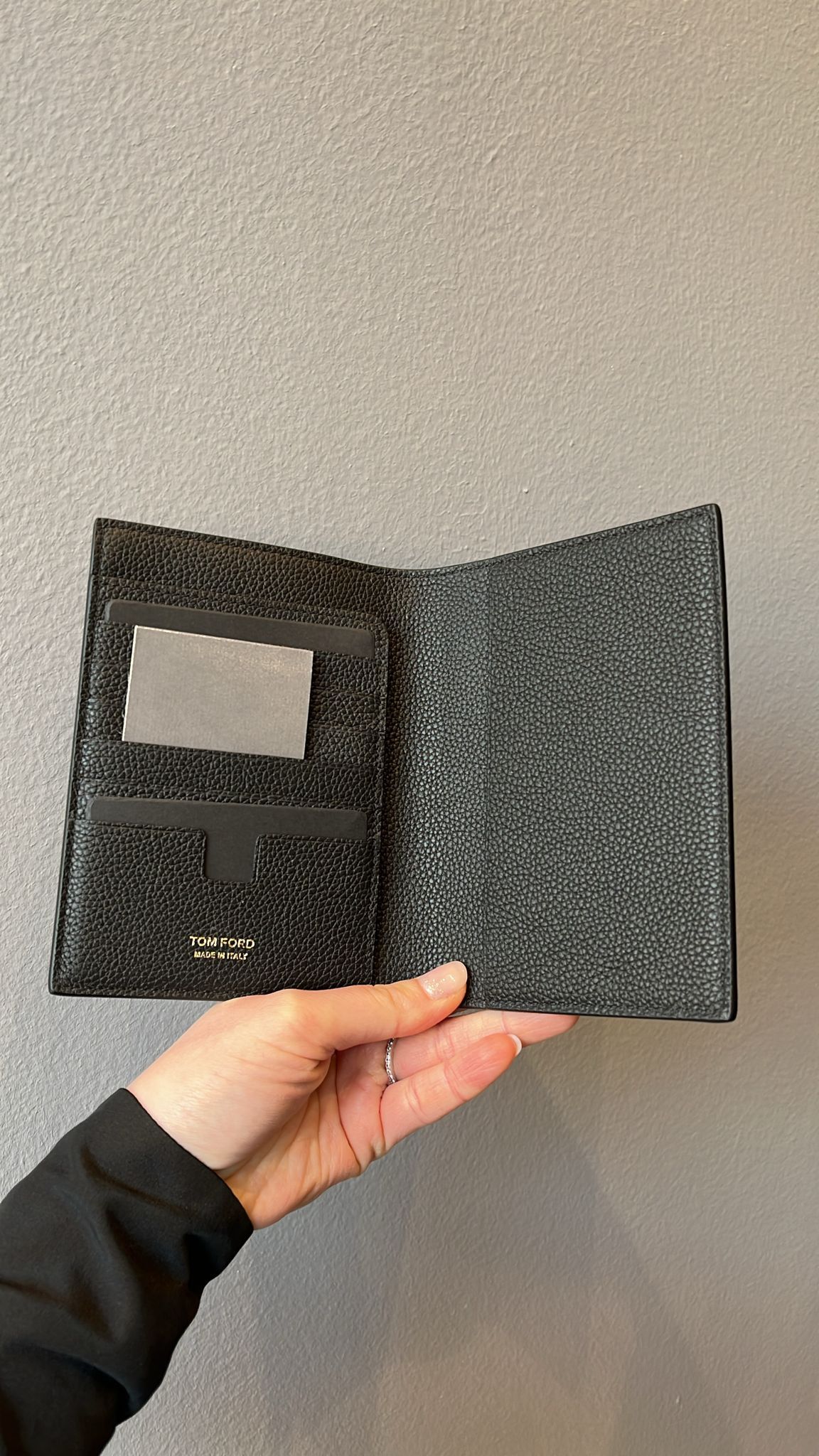 Tom Ford o1loc1c0126 S0270T Size: OS / Passport Holder in Black Size ONE SIZE - 2 Thumbnail