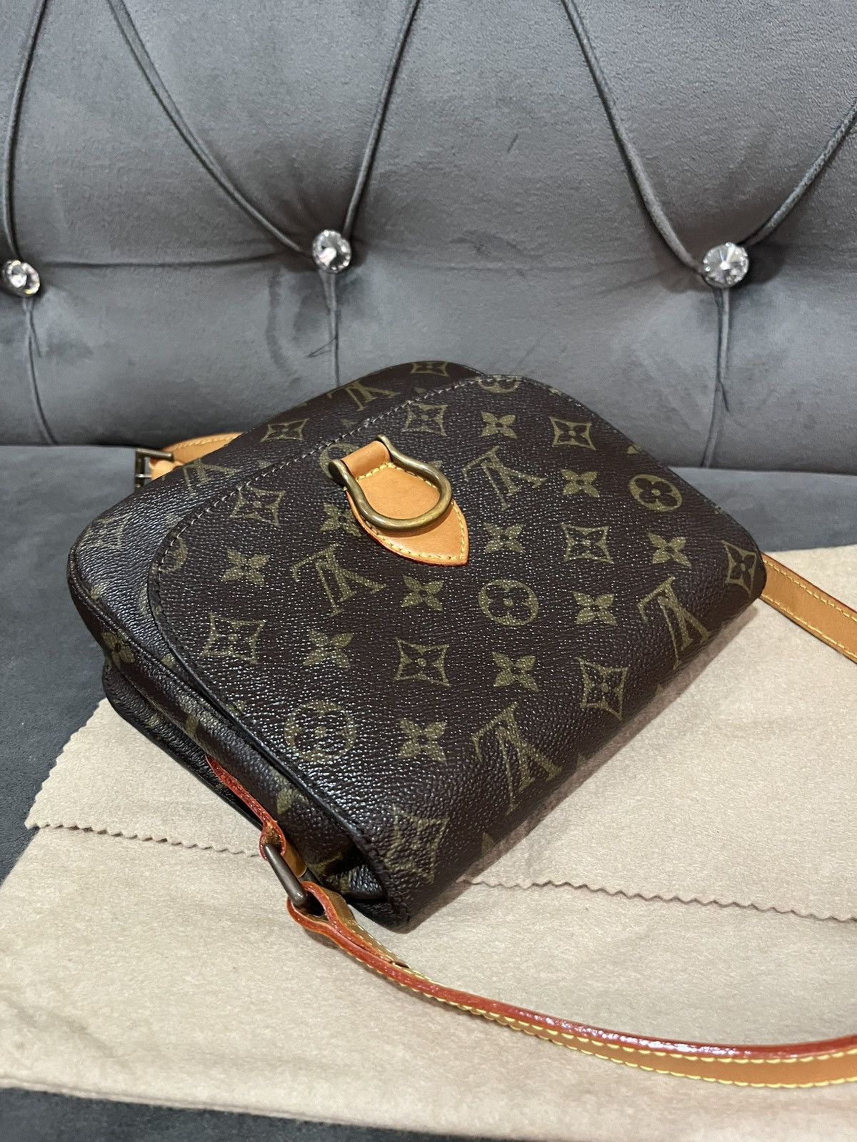 Louis Vuitton Authentic Louis Vuitton Saint Cloud Brown Shoulder Bag Size ONE SIZE - 8 Thumbnail