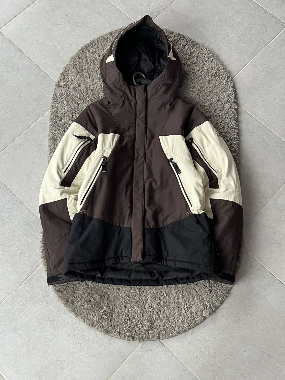 Moncler Vintage Moncler Women Ski Jacket Mini Logo Mountain Size M / US 6-8 / IT 42-44 - 1 Thumbnail