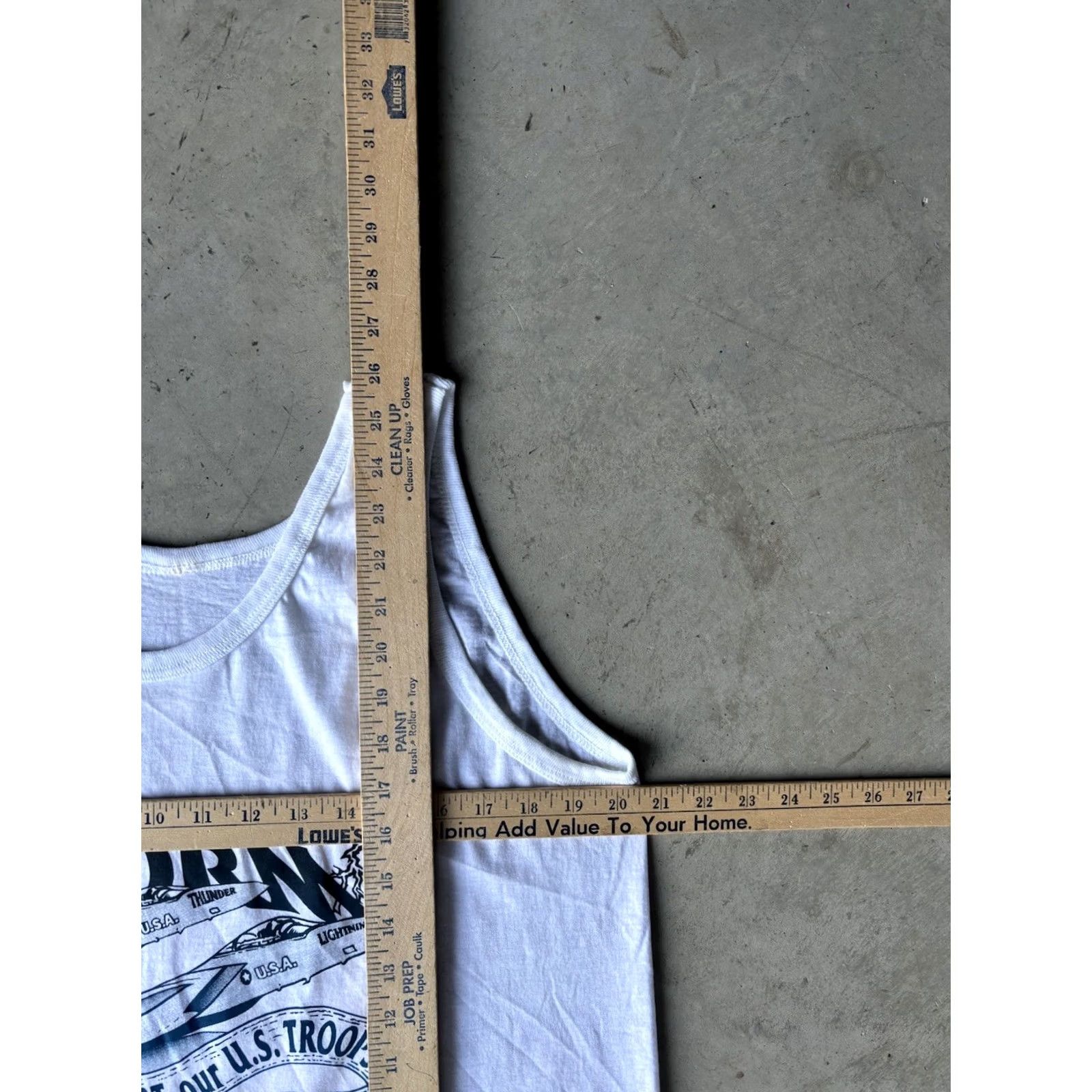 Hanes VINTAGE Desert Storm Tank Top M White 80s Hanes Mens Size US M / EU 48-50 / 2 - 7 Thumbnail