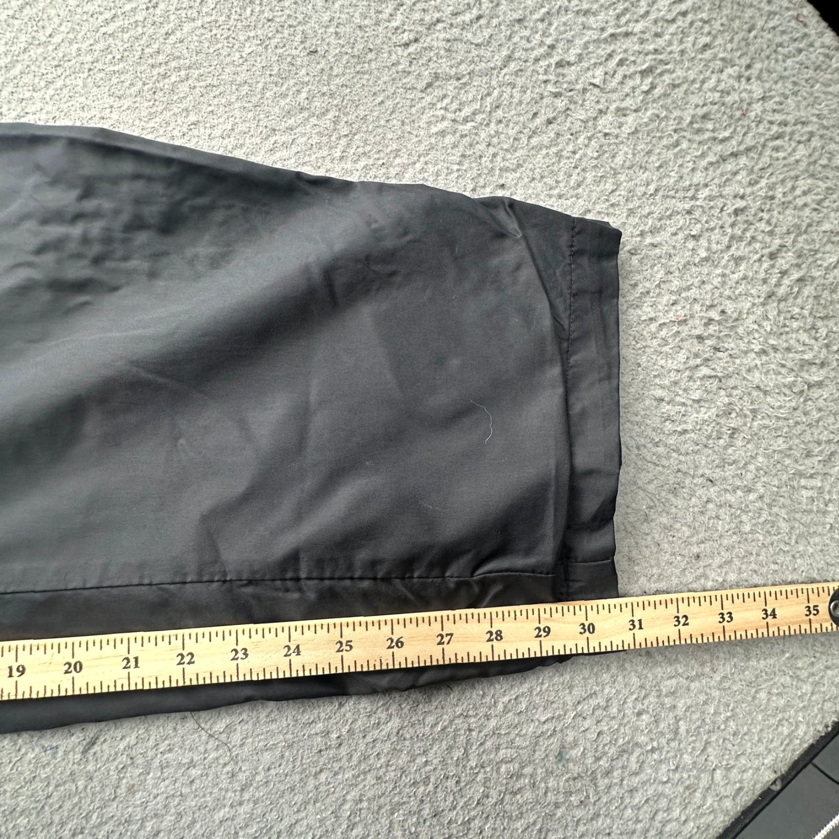 Nike VINTAGE Nike Windbreaker Pants Mens Large Drawstring Zip Lined Nylon Black 90s Ankle Zip Size US 33 - 4 Thumbnail
