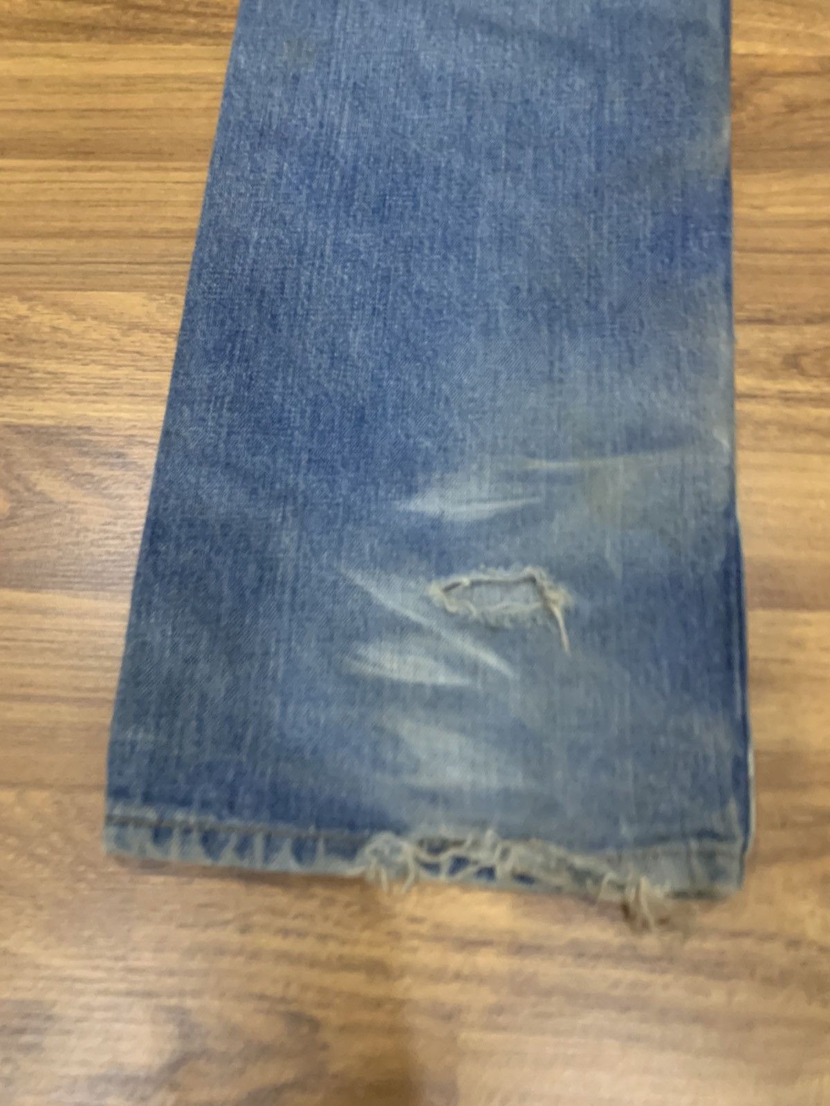 Levi's VTG DESTROYED DISTRESSED SELVEDGE DENIM JEANS SIZE 32 Size US 32 / EU 48 - 3 Thumbnail