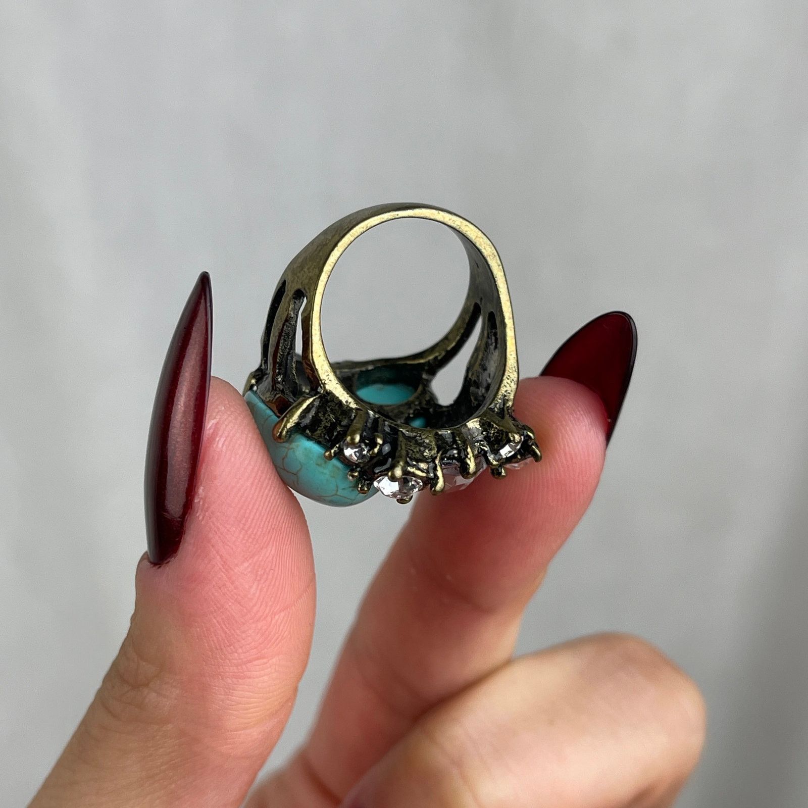 Urban Outfitters VTG Y2K Urban Outfitters Turquoise Howlite Ring Gold 6-6.5 Size ONE SIZE - 21 Thumbnail