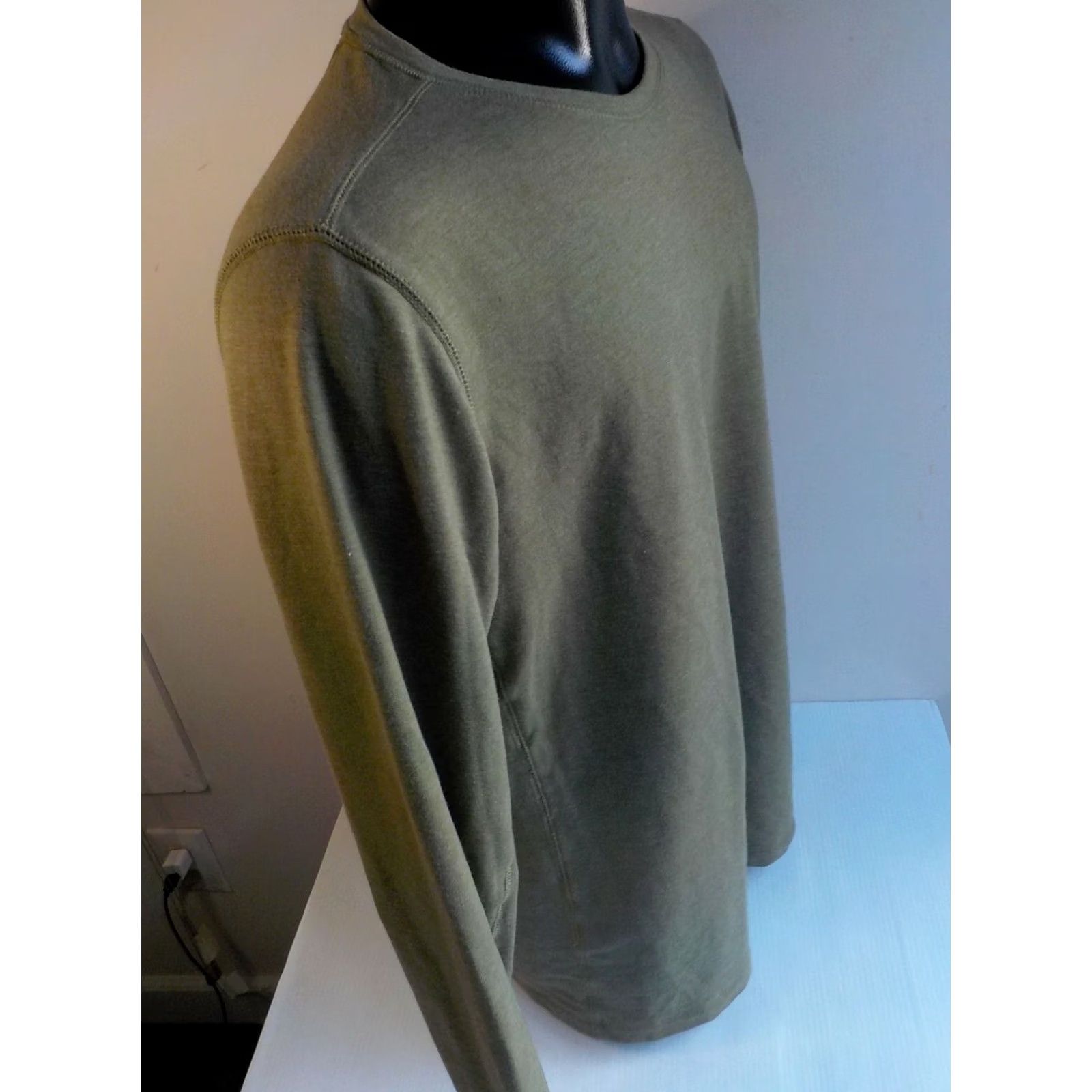 The North Face THE NORTH FACE Mens Long Sleeve T Shirt Olive Cotton Blend SZ M Size US M / EU 48-50 / 2 - 5 Thumbnail