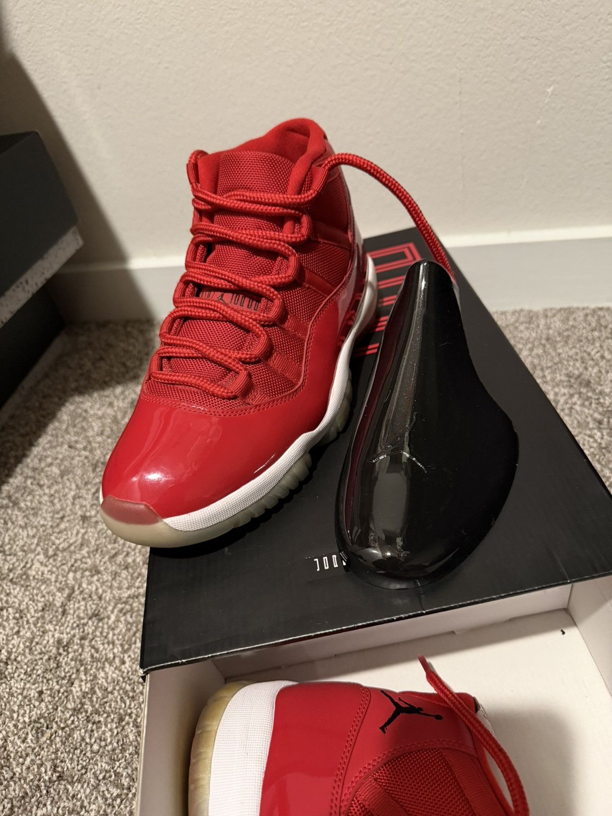 Nike Gym Red Jordan 11 Size US 8.5 / EU 41-42 - 13 Thumbnail