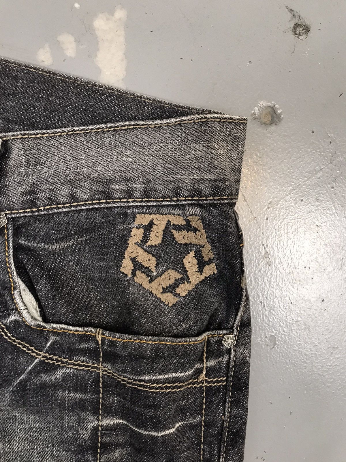Southpole × Tribal Streetwear × Vintage Vintage Tribal denim SpellOut embroidered Y2K Size US 38 / EU 54 - 6 Thumbnail