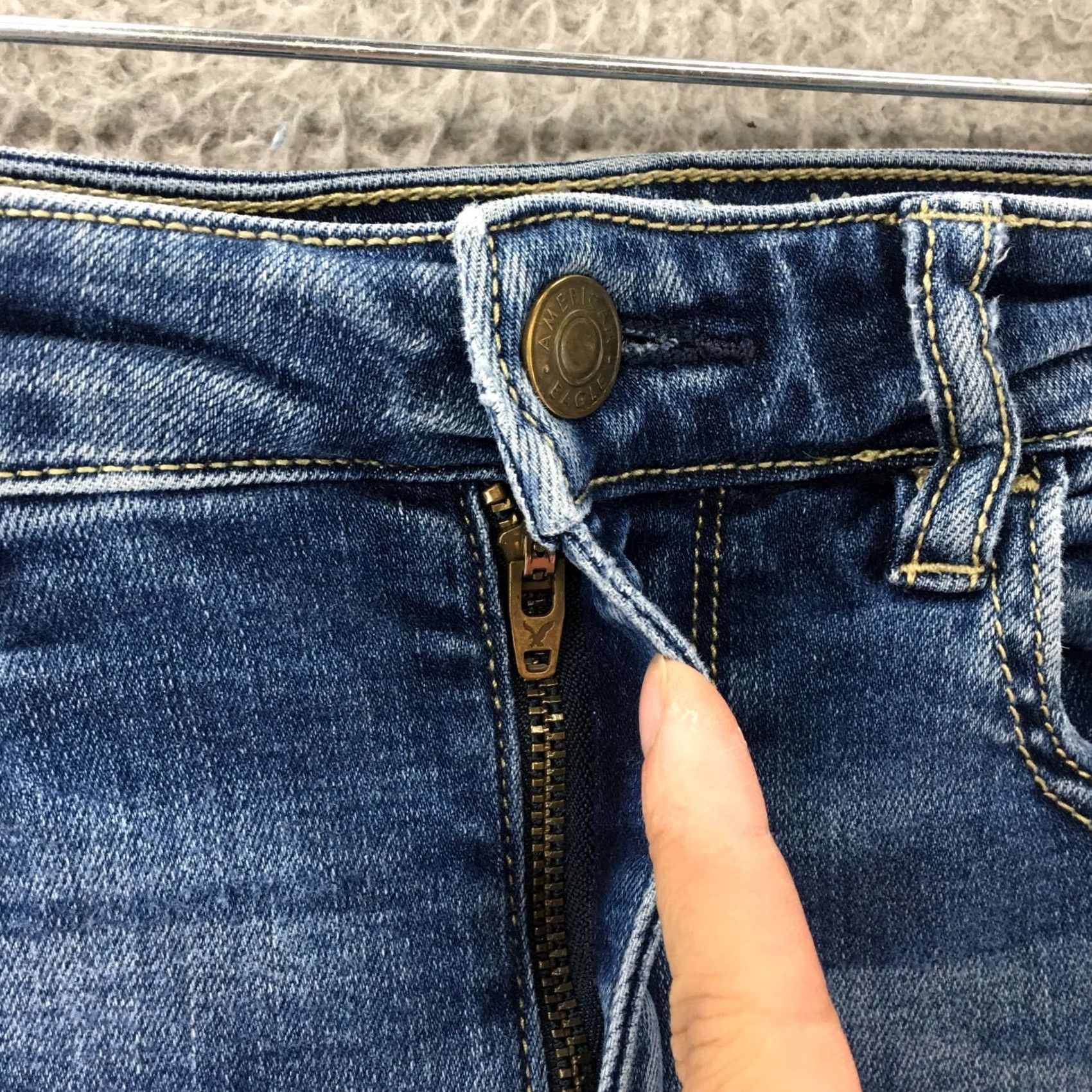 American Eagle Outfitters American Eagle Outfitters Jegging Jeans Womens 0 Reg Blue Denim Distressed Modern Classic Size 25" / US 0 / IT 36 - 4 Thumbnail