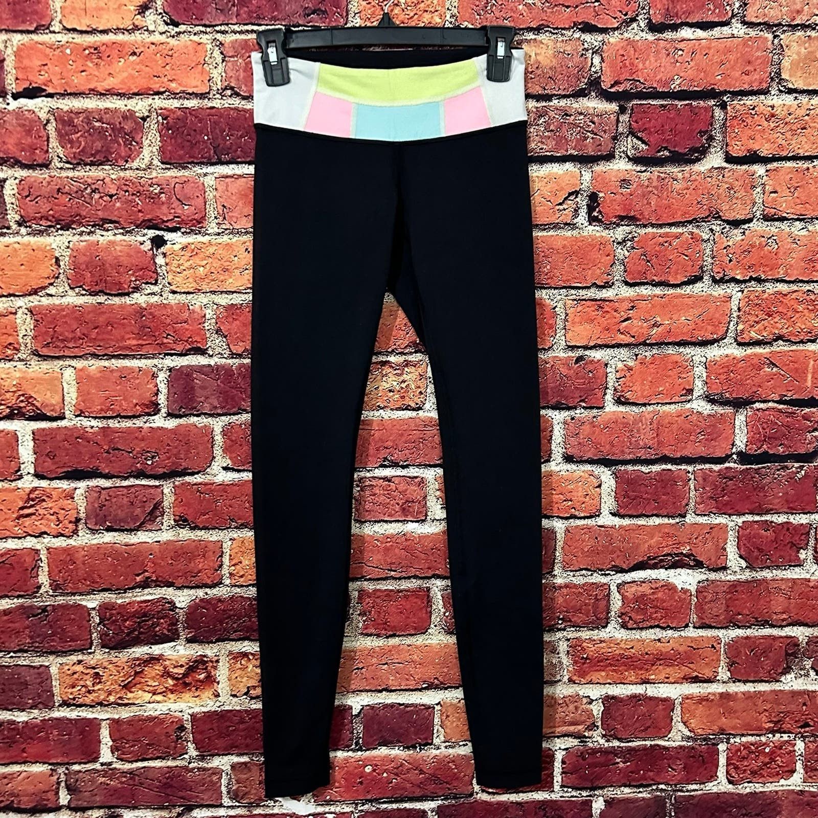 Lululemon Black full length Lululemon Leggings Size 27" / US 4 / IT 40 - 1 Thumbnail