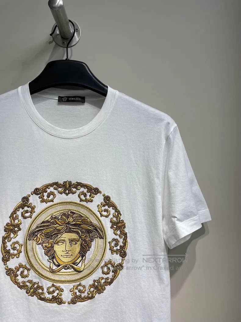 Versace Versace Medusa short-sleeved T-shirt Size US S / EU 44-46 / 1 - 2 Thumbnail
