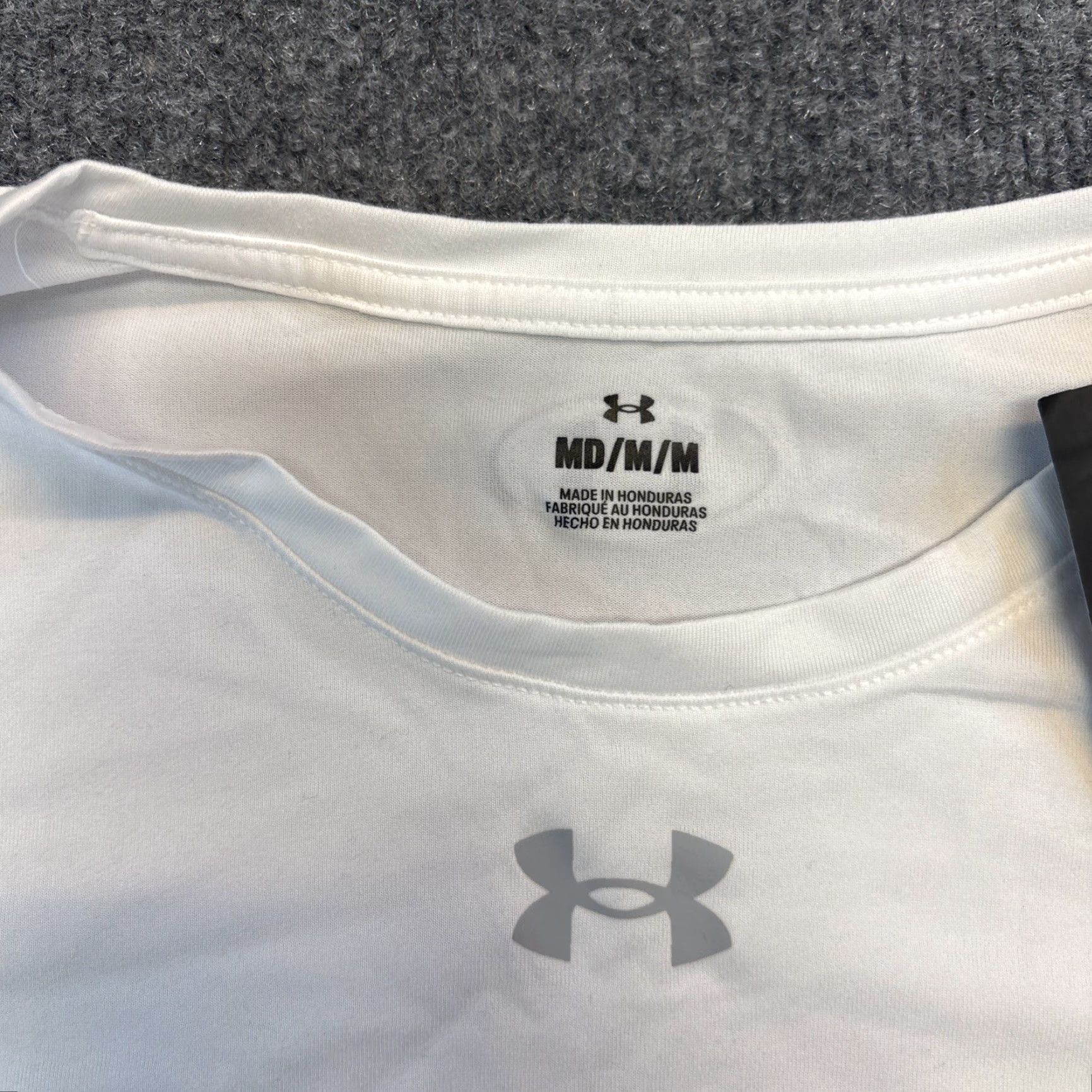 Under Armour Under Armour Mens Tech Team Long Sleeve White Shirt Quick-Dry Base Layer Med NWT Size US M / EU 48-50 / 2 - 2 Thumbnail